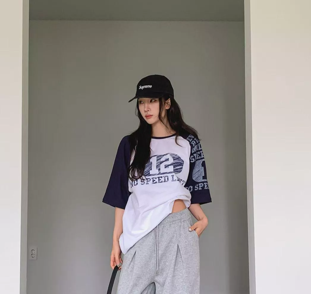 撞色袖運動風12字T