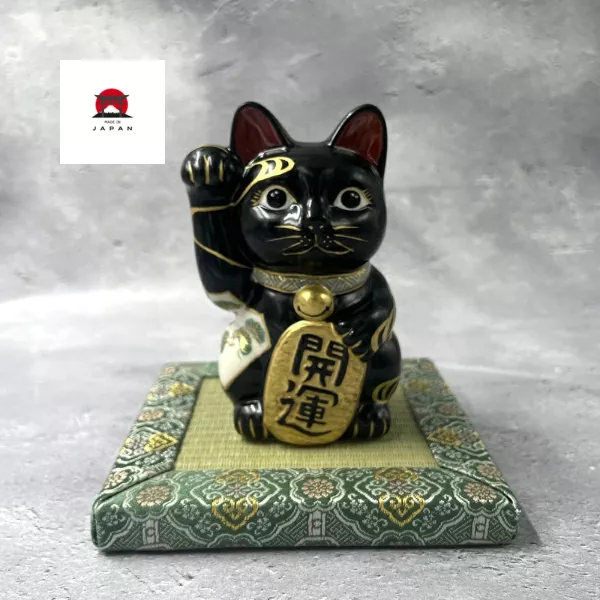 清水燒。13.5cm手作彩繪招財貓（黑地開運・右手招財）
