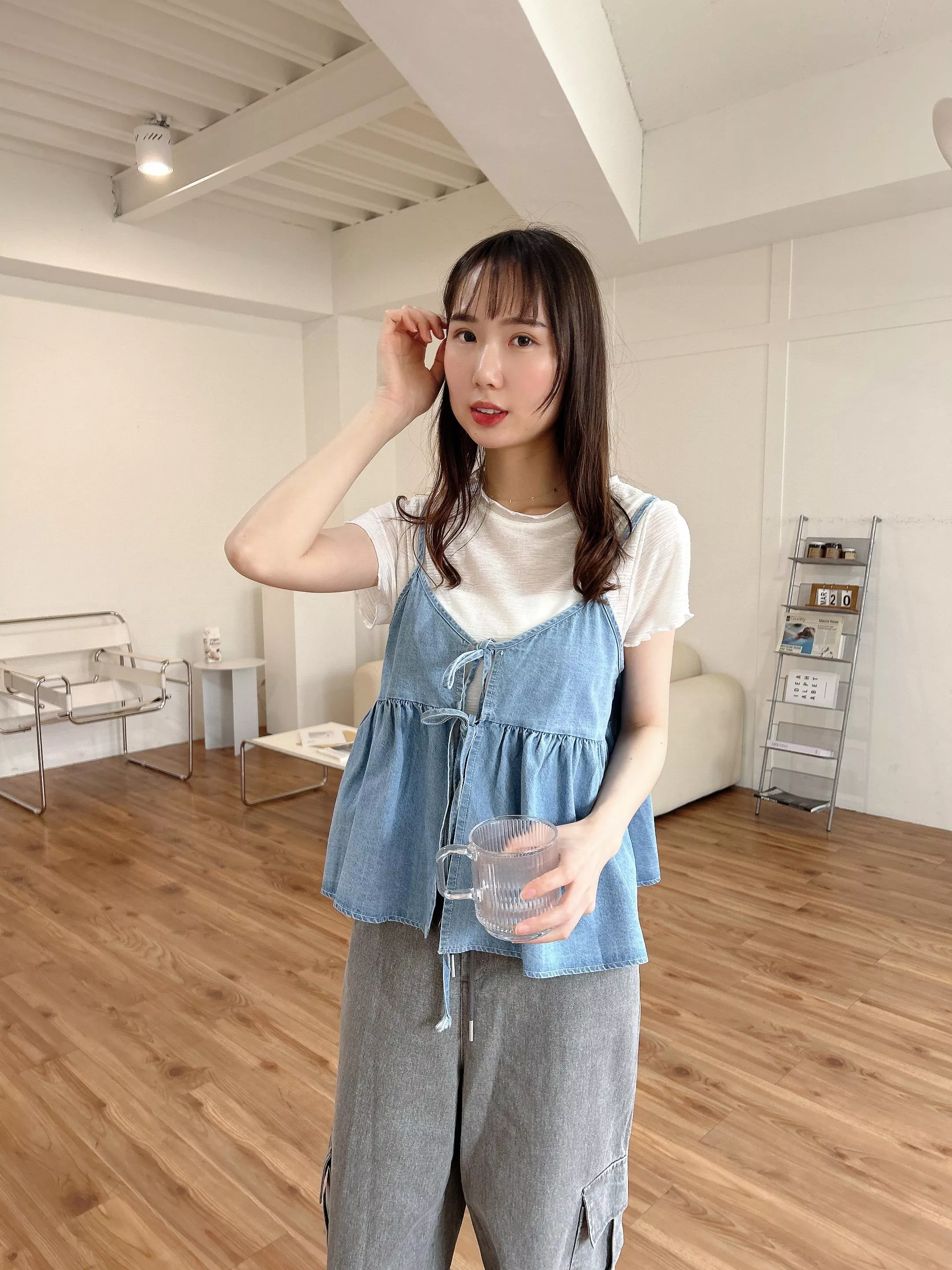 迎接夏日牛仔綁帶背心