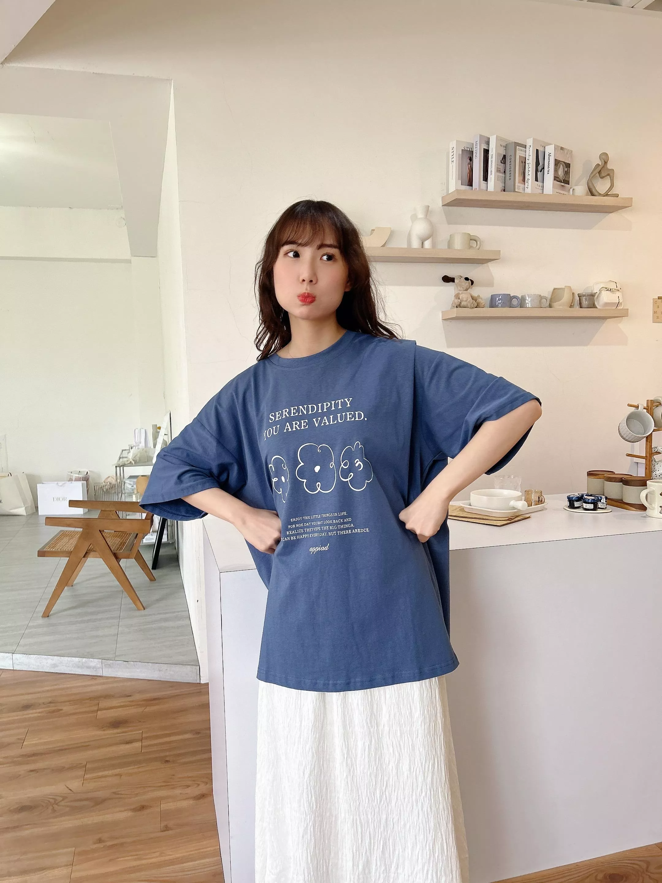 本期必buy! 塗鴉花花Oversize棉Tee (3色)