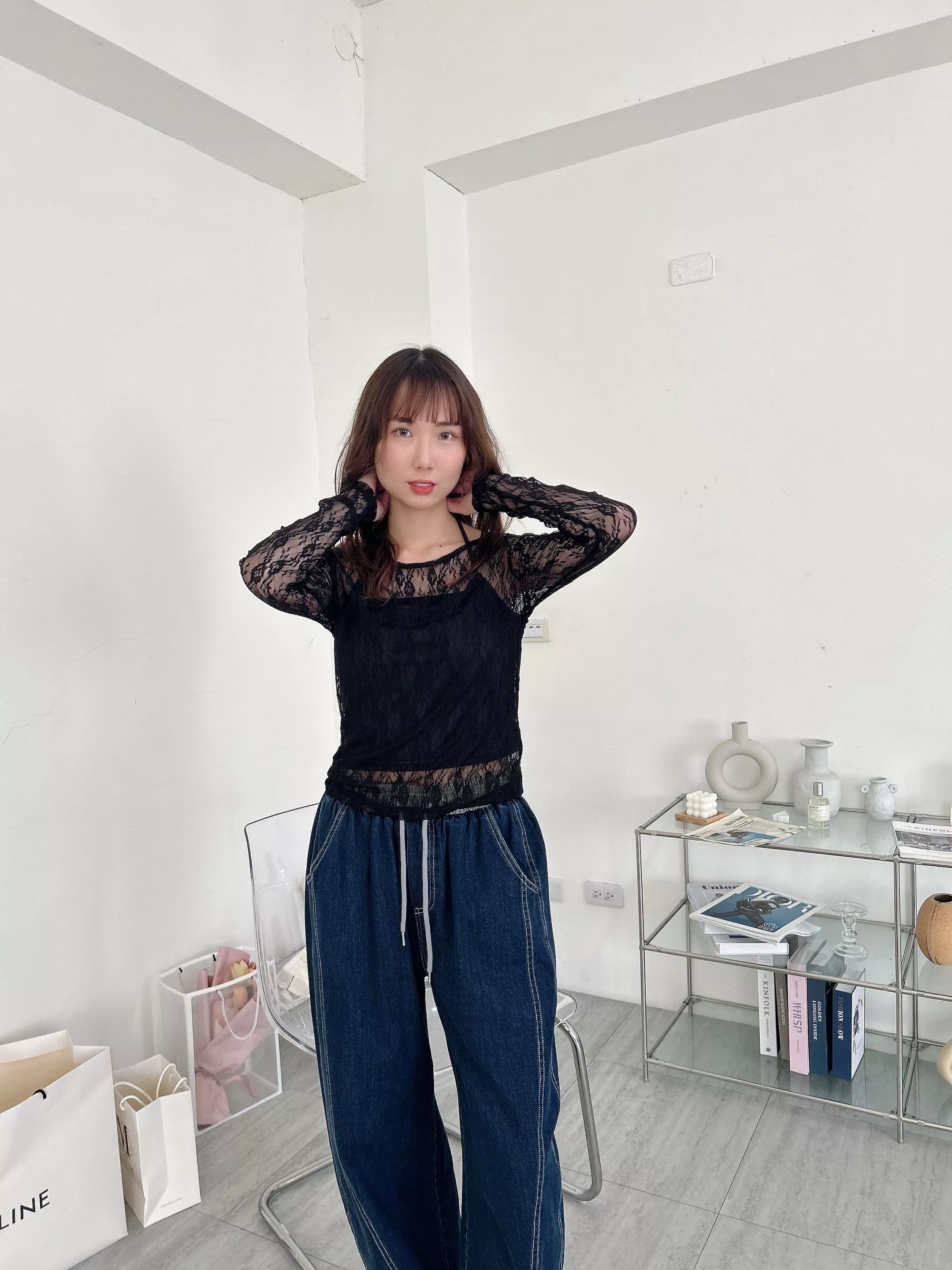 純慾風假兩件繞脖背心蕾絲上衣 (2色)