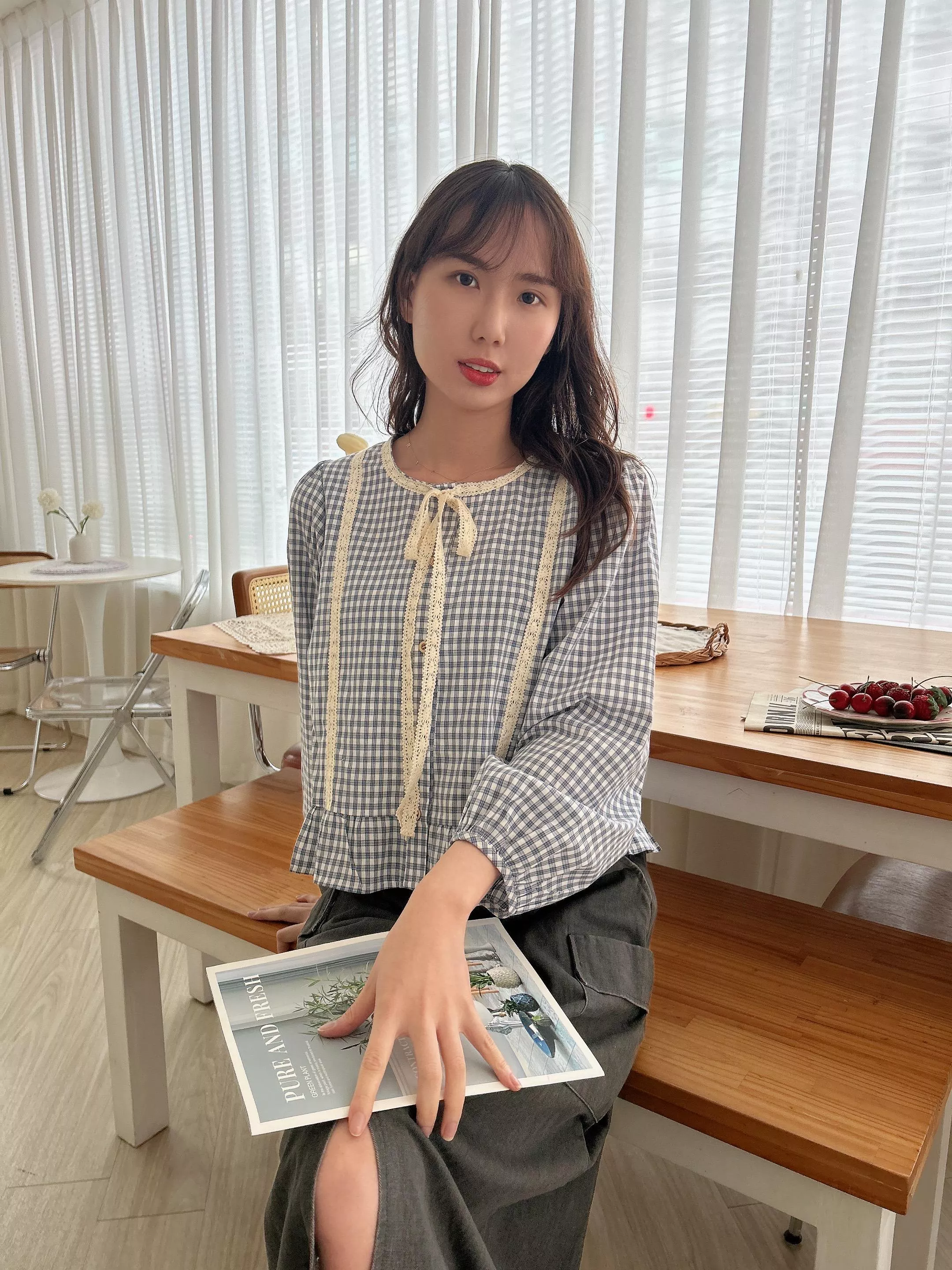 日系甜感蕾絲邊綁帶格紋上衣 (2色)