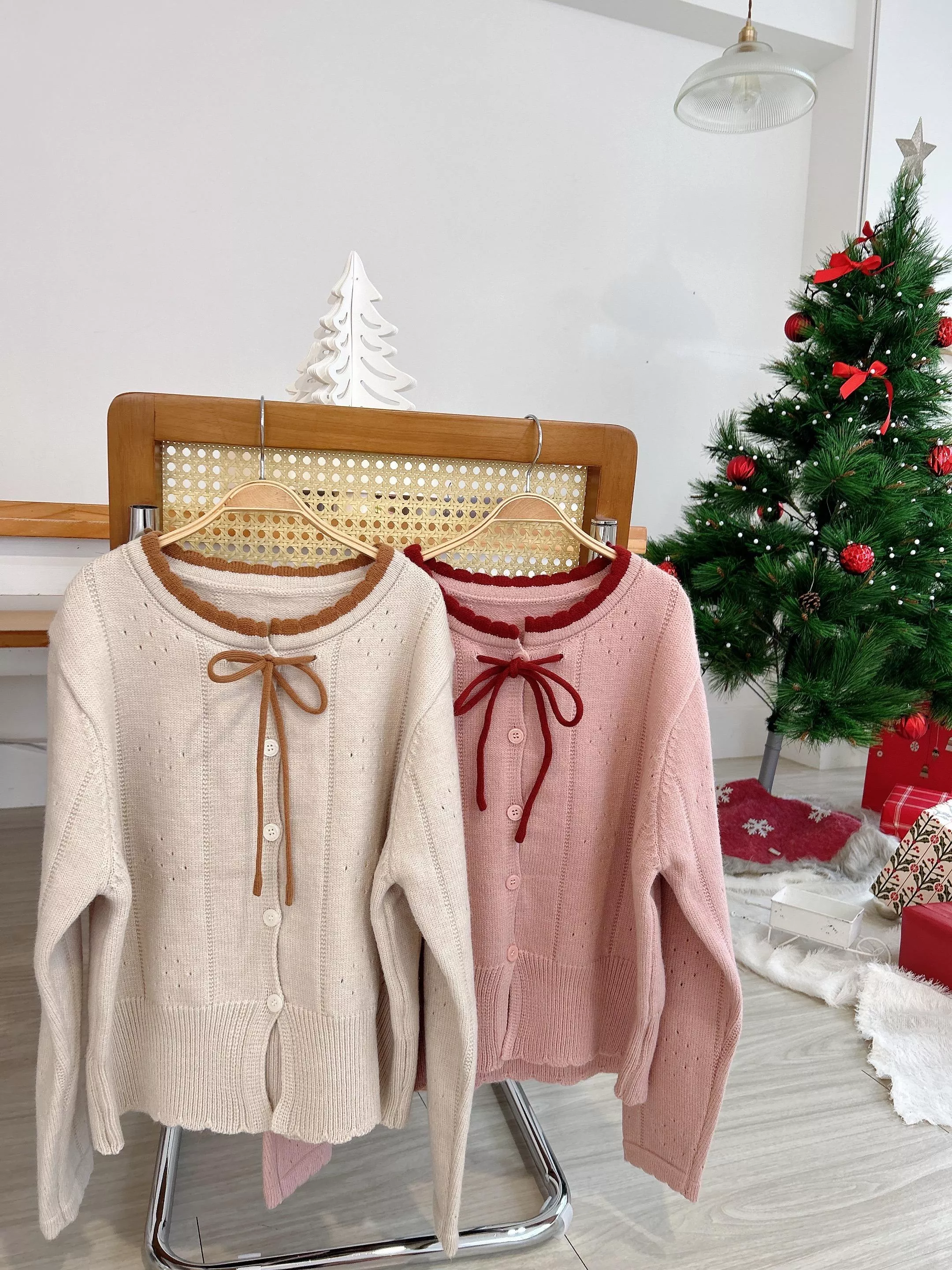 漢南洞歐膩波浪邊配色針織衫 (2色)