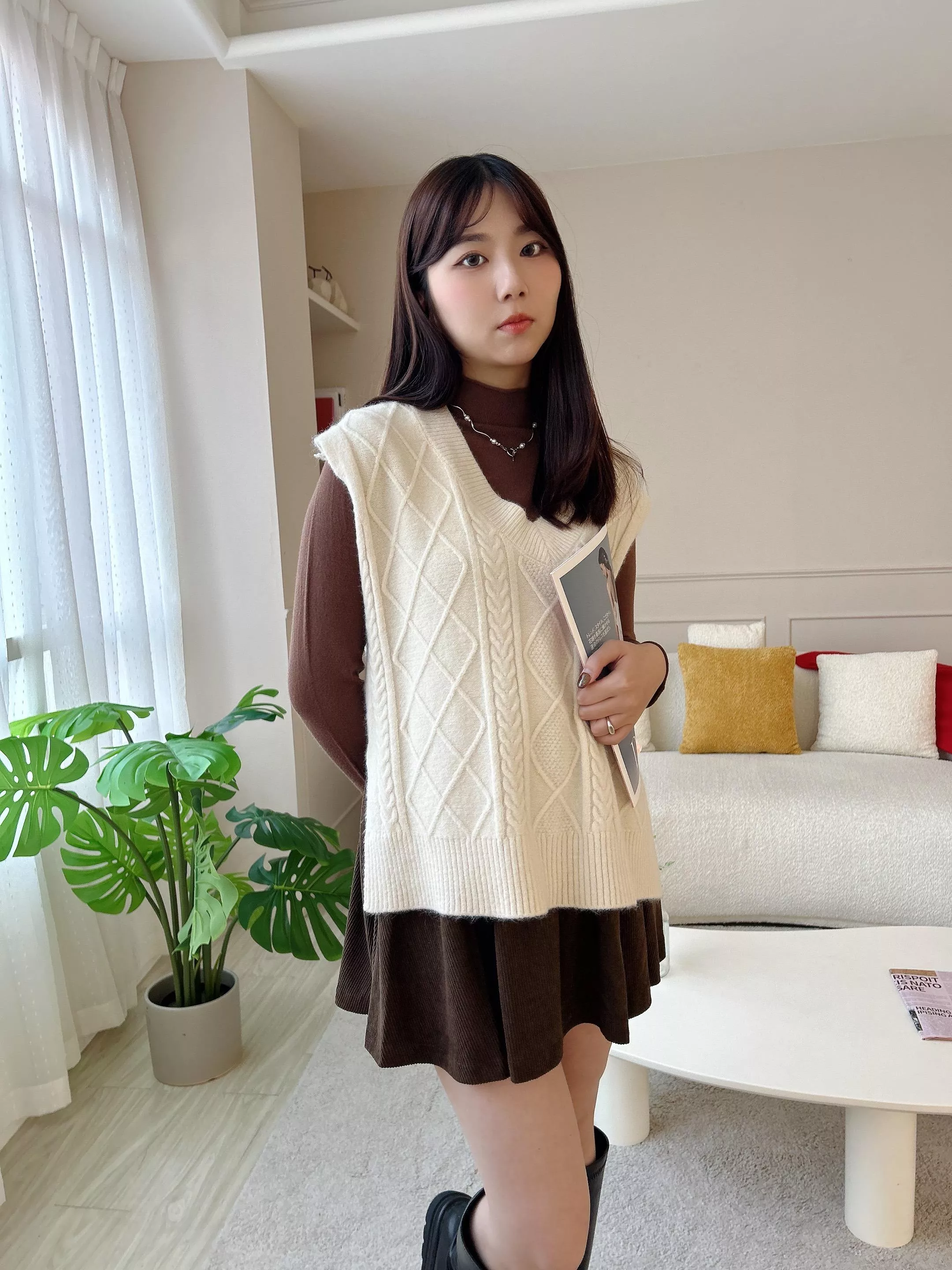 奶霜軟糯菱格麻花針織背心 (2色)