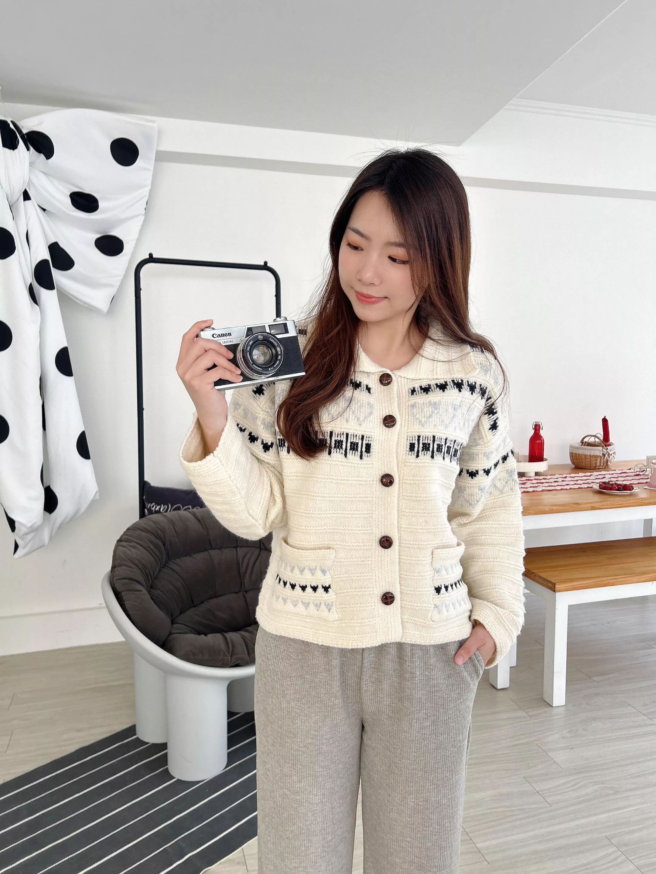 北歐風雪花圖騰排釦毛衣 (2色)