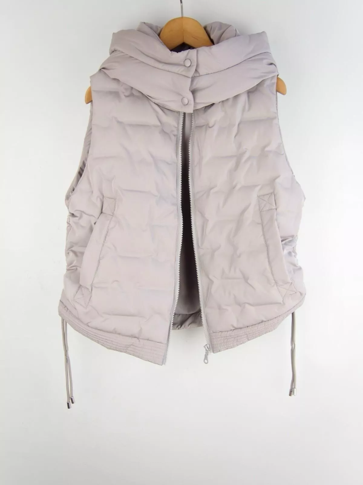 塔夫綢無縫連帽羽絨背心