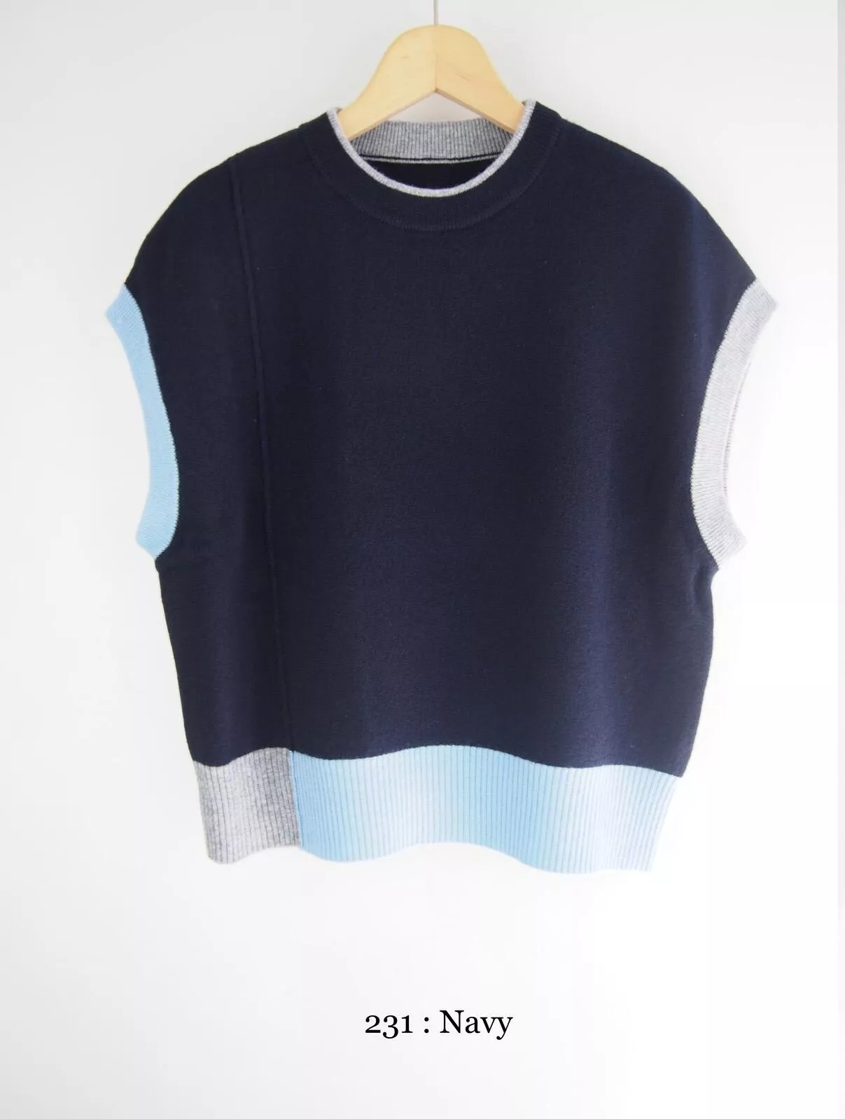 100%羊絨雙色背心