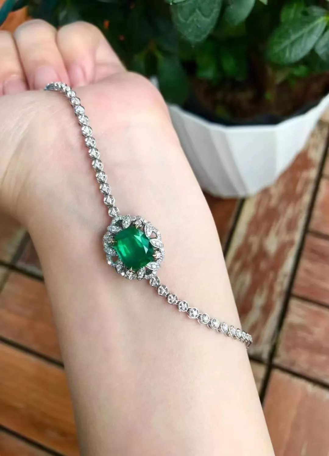 『台北奧斯珠寶』復古優雅祖母綠手鍊