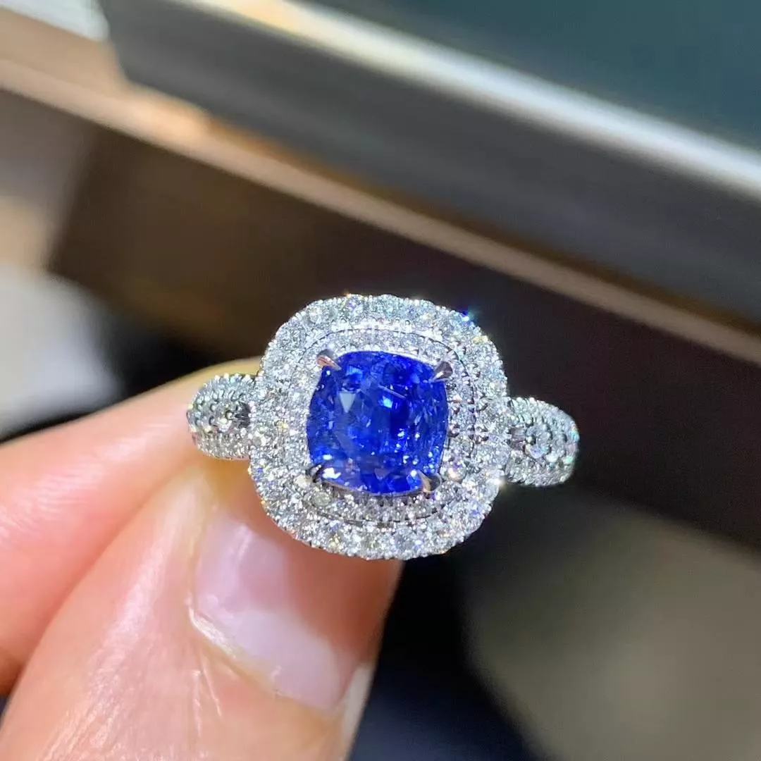 台北奧斯珠寶 2.53克拉 無燒矢車菊藍寶石