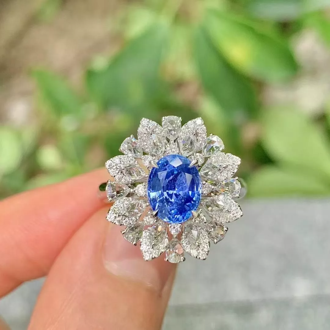 台北奧斯珠寶 2.15ct 無燒矢車菊藍藍寶石