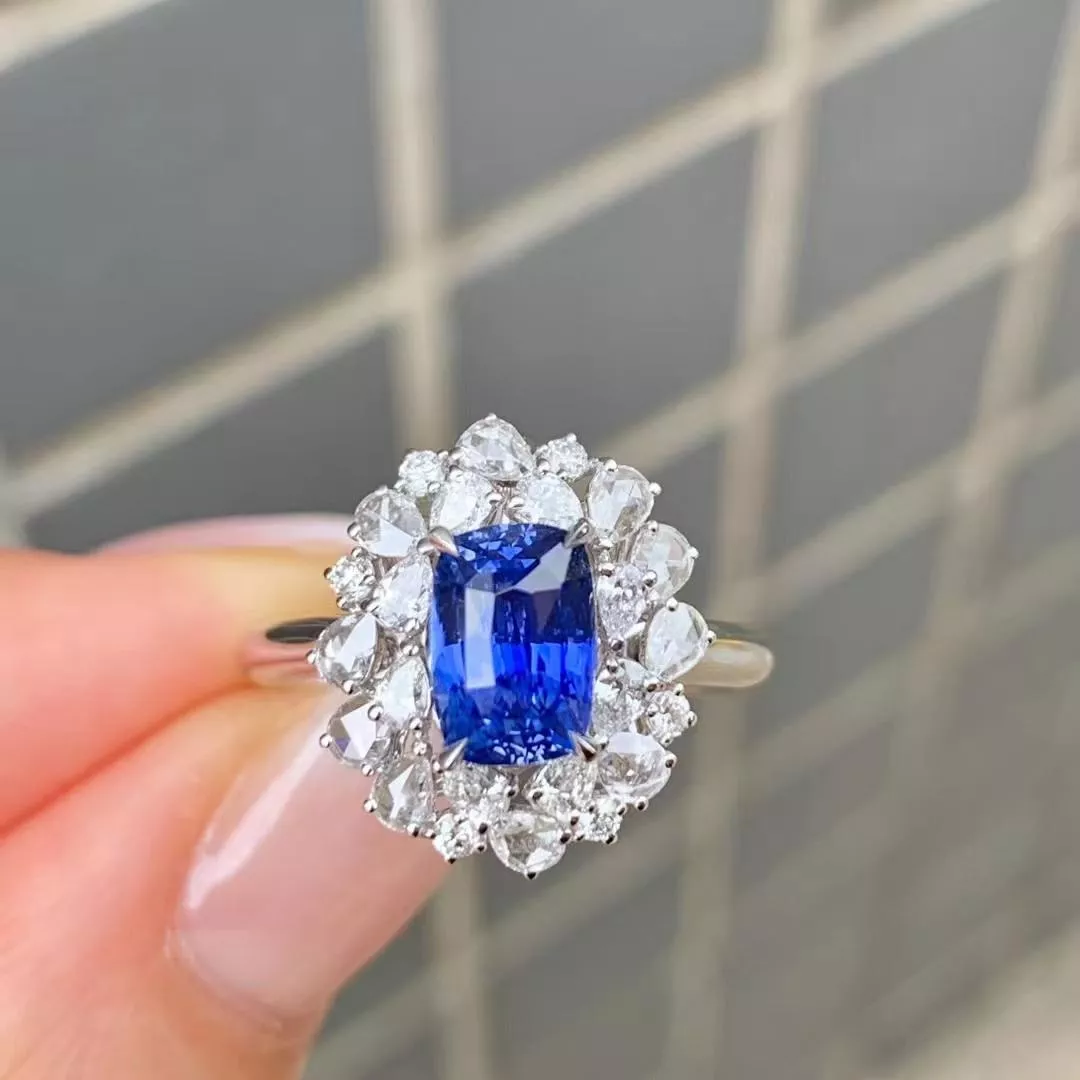 台北奧斯珠寶  2.17ct 無燒矢車菊藍