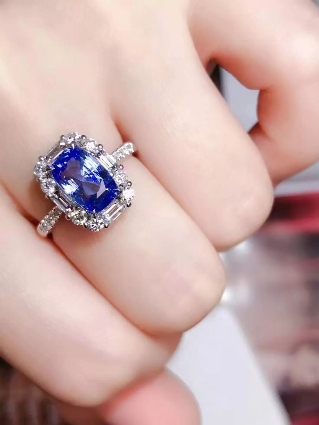 台北奧斯珠寶  無燒矢車菊戒指💍藍寶石3.06ct，