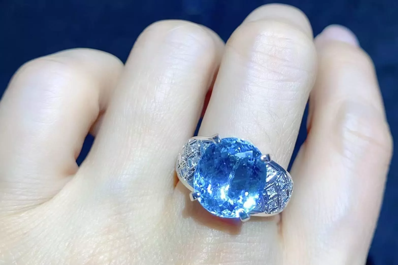 台北奧斯珠寶  聖瑪利亞色海藍寶戒指6.52克拉