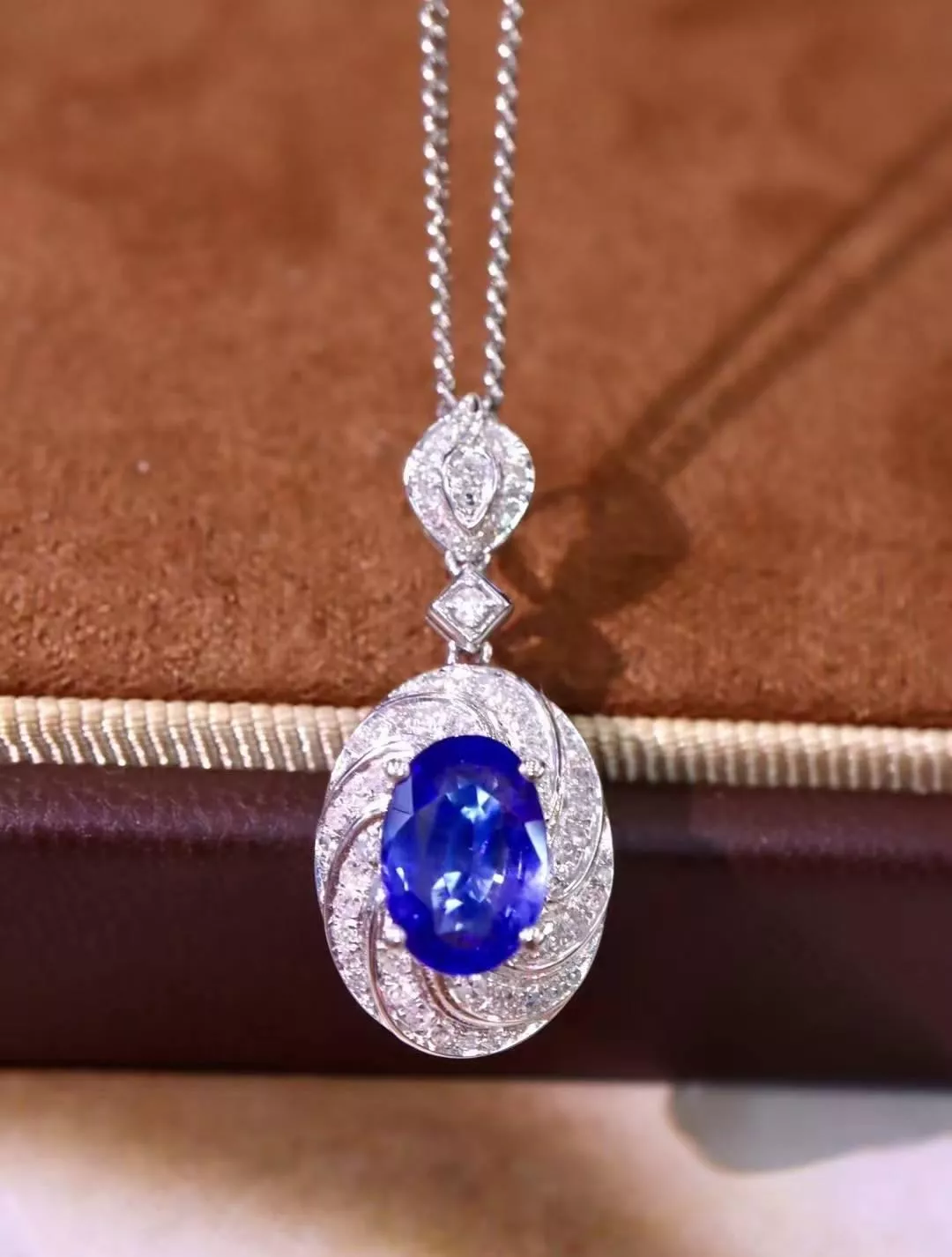 台北奧斯珠寶 藍寶石吊墜1.49克拉