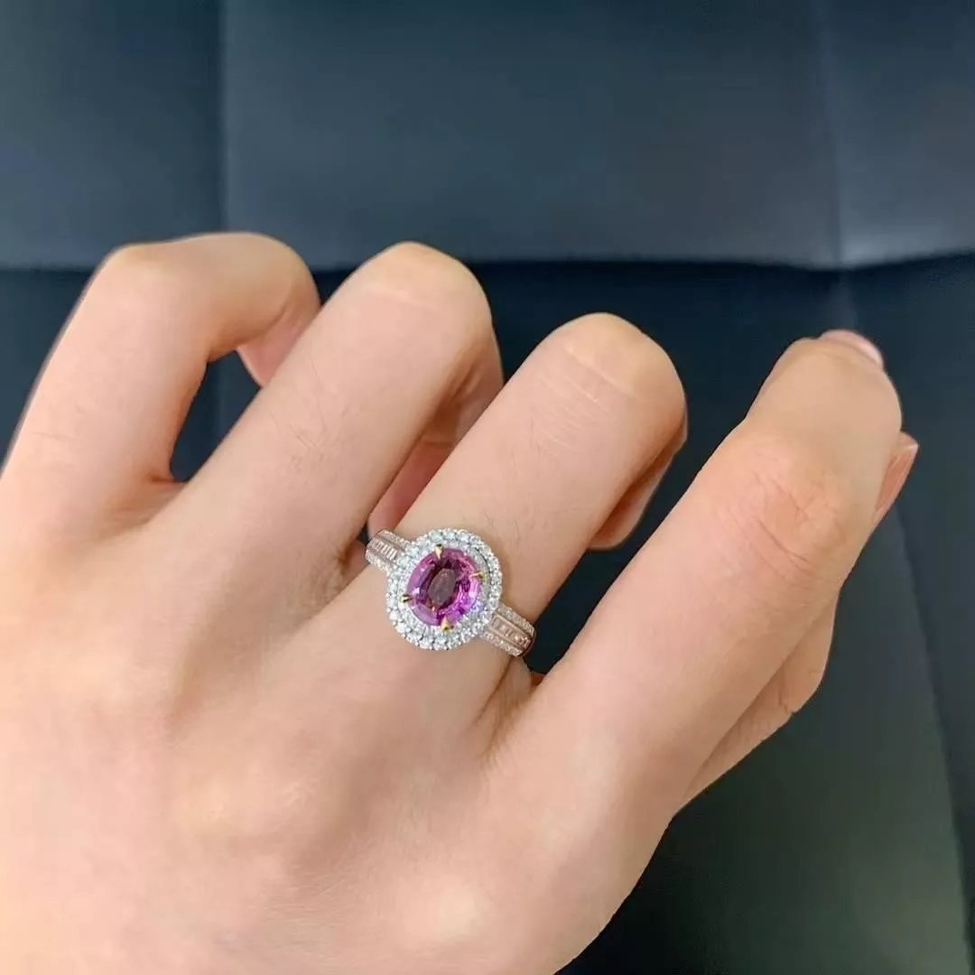 售出 18k金無燒帕帕拉恰寶石💍，寶石1.02克拉，鑽石44.2分，總重3.46克