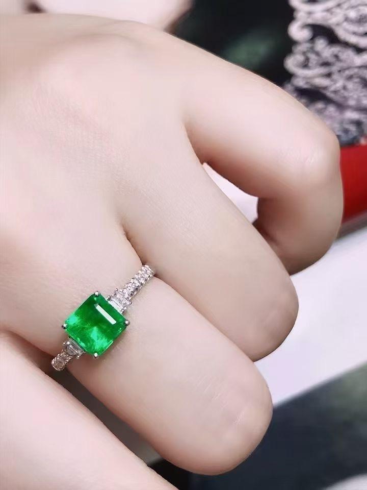 祖母綠戒指  1.1克拉