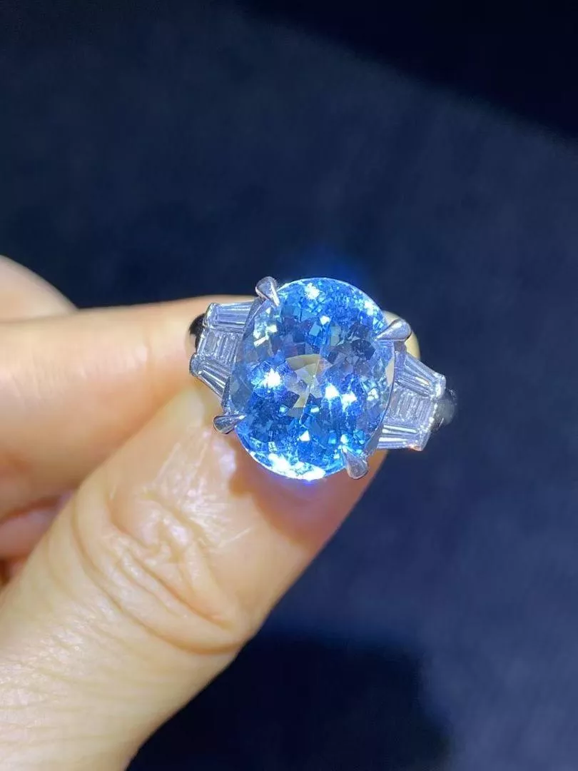 聖瑪利亞色海藍寶戒指 7.42克拉