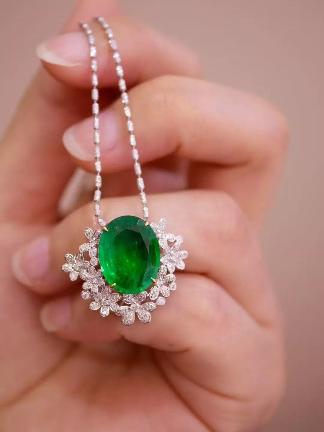 祖母綠吊墜  5.52克拉