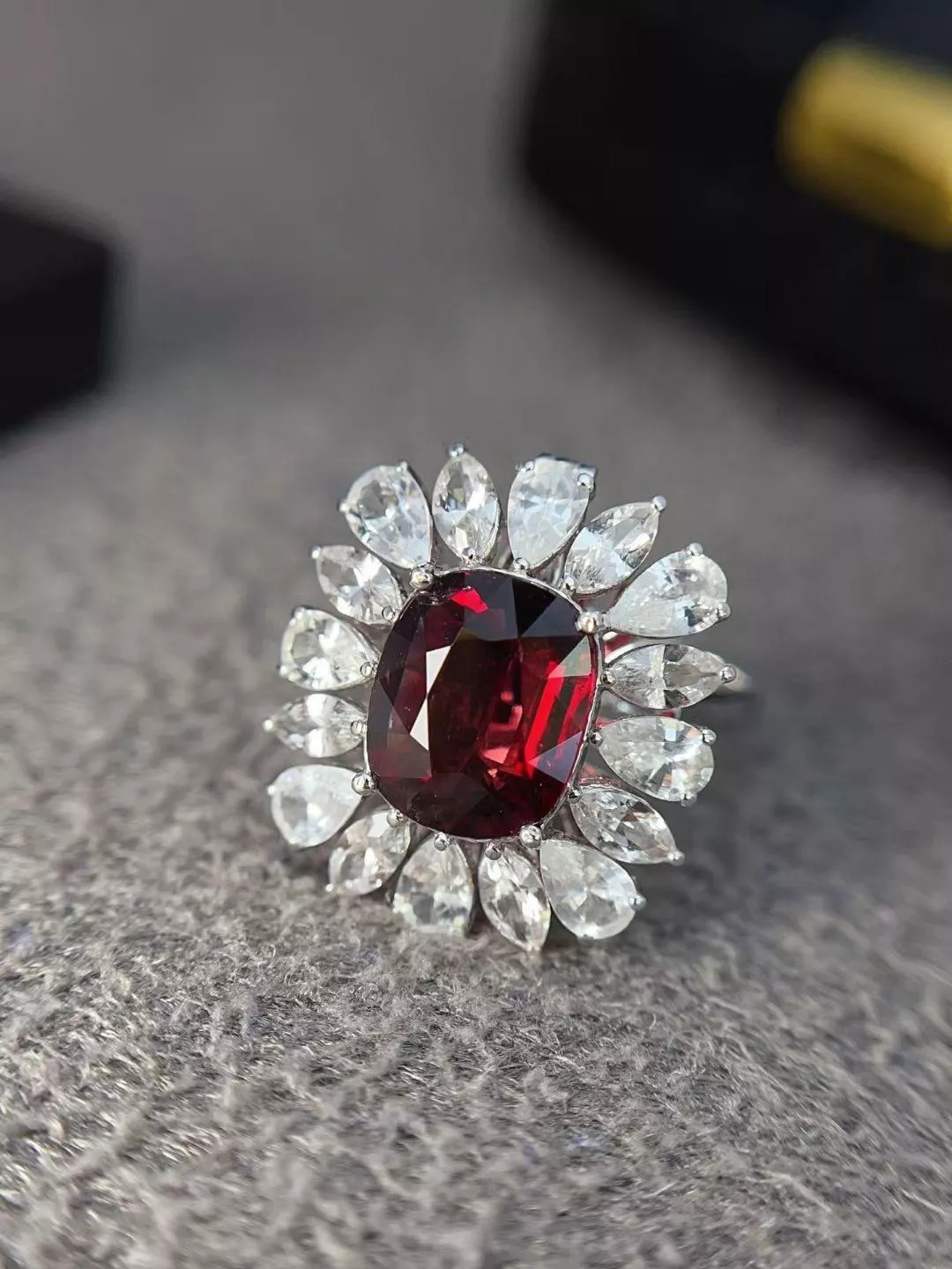 盧比萊紅碧璽戒指吊墜雙用款  3.2克拉