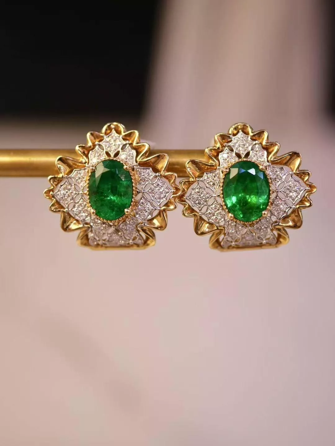 祖母綠耳釘耳扣  2.21克拉