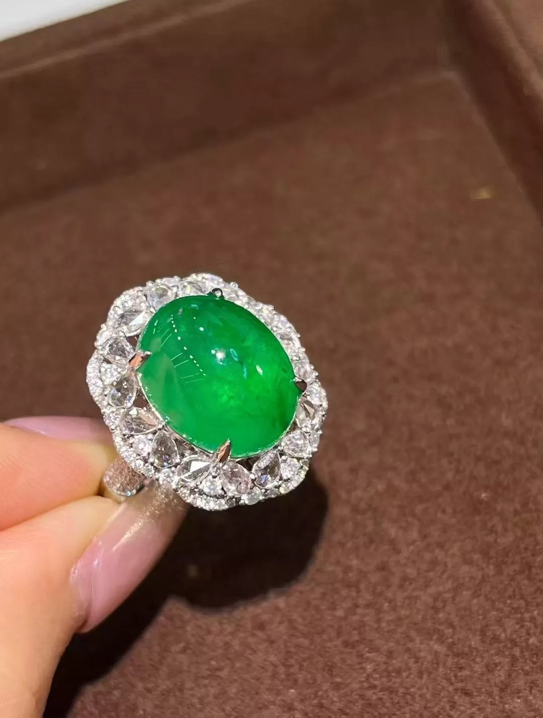 素麵祖母綠戒指  11.1克拉