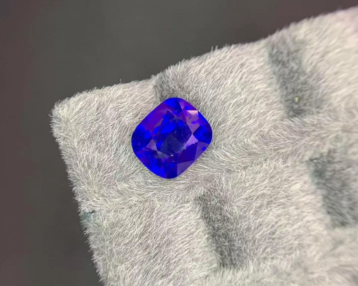 斯里蘭卡藍寶石  4.99克拉   台北門市 CG-631