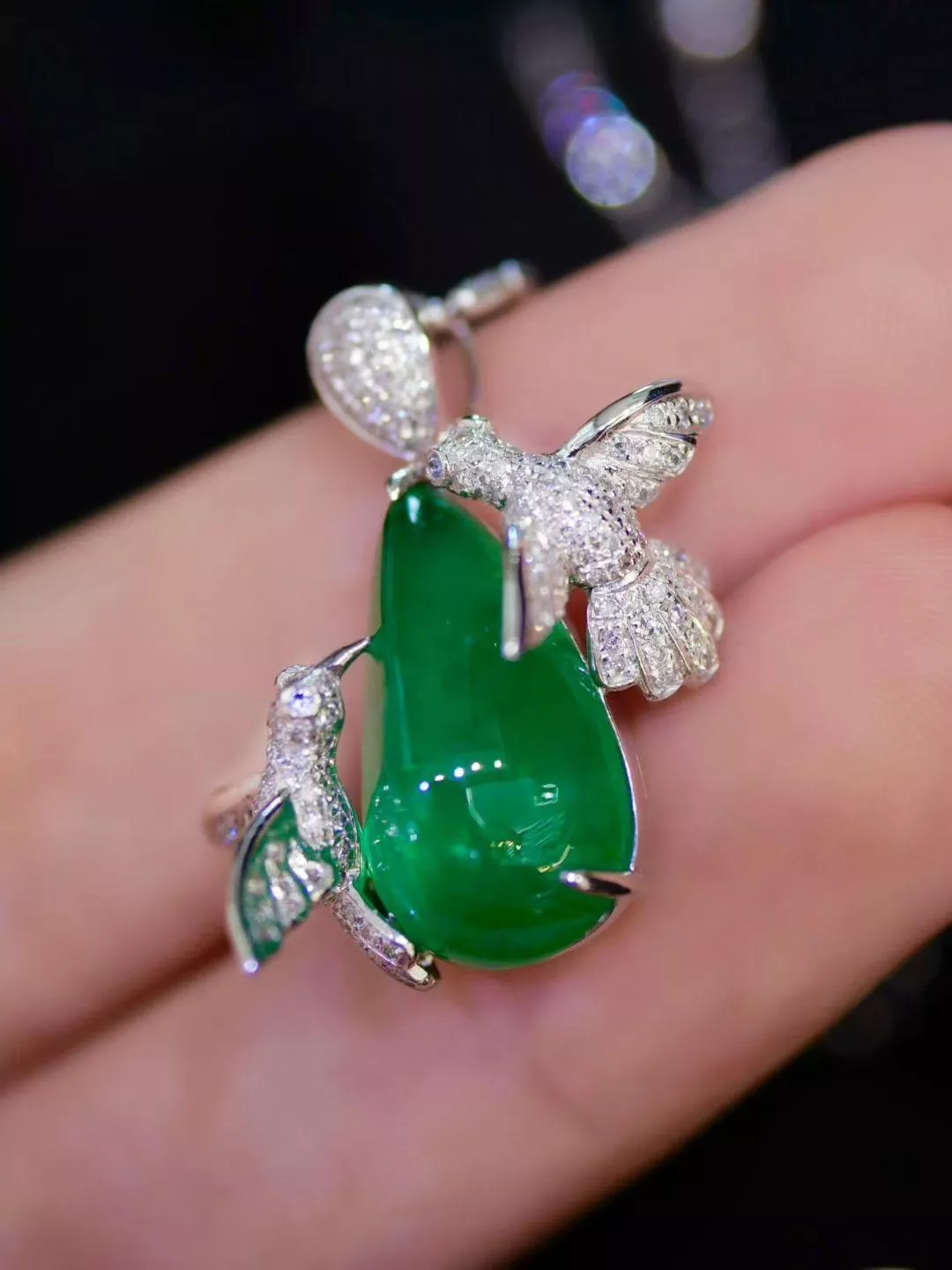 祖母綠吊墜  6.3克拉 18k金配鑲 0.43克拉鑽石 台北門市 CG-688