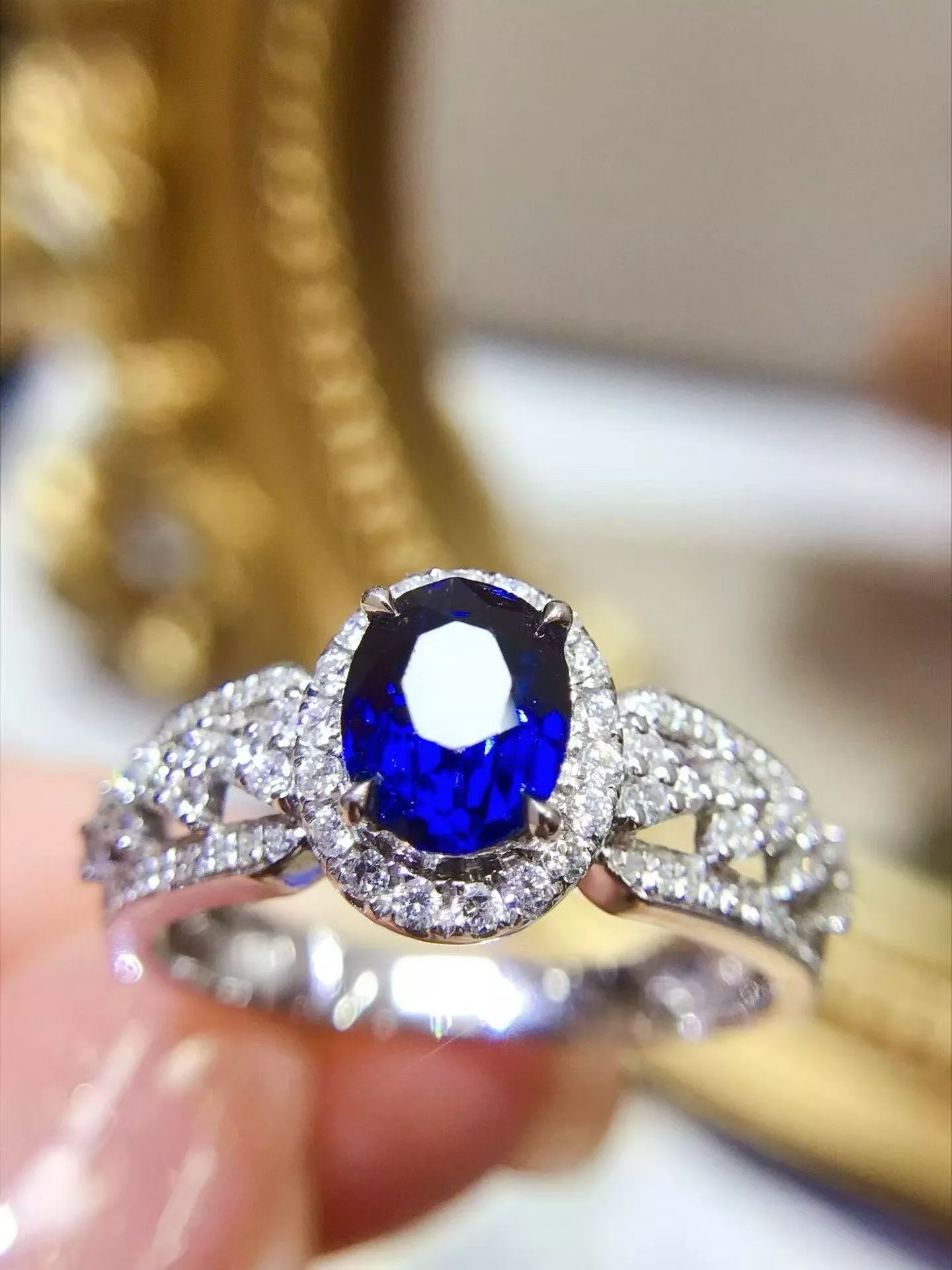 無燒藍寶石戒指  1.19克拉 18k金配鑲 0.61克拉鑽石 台北門市 CG-705