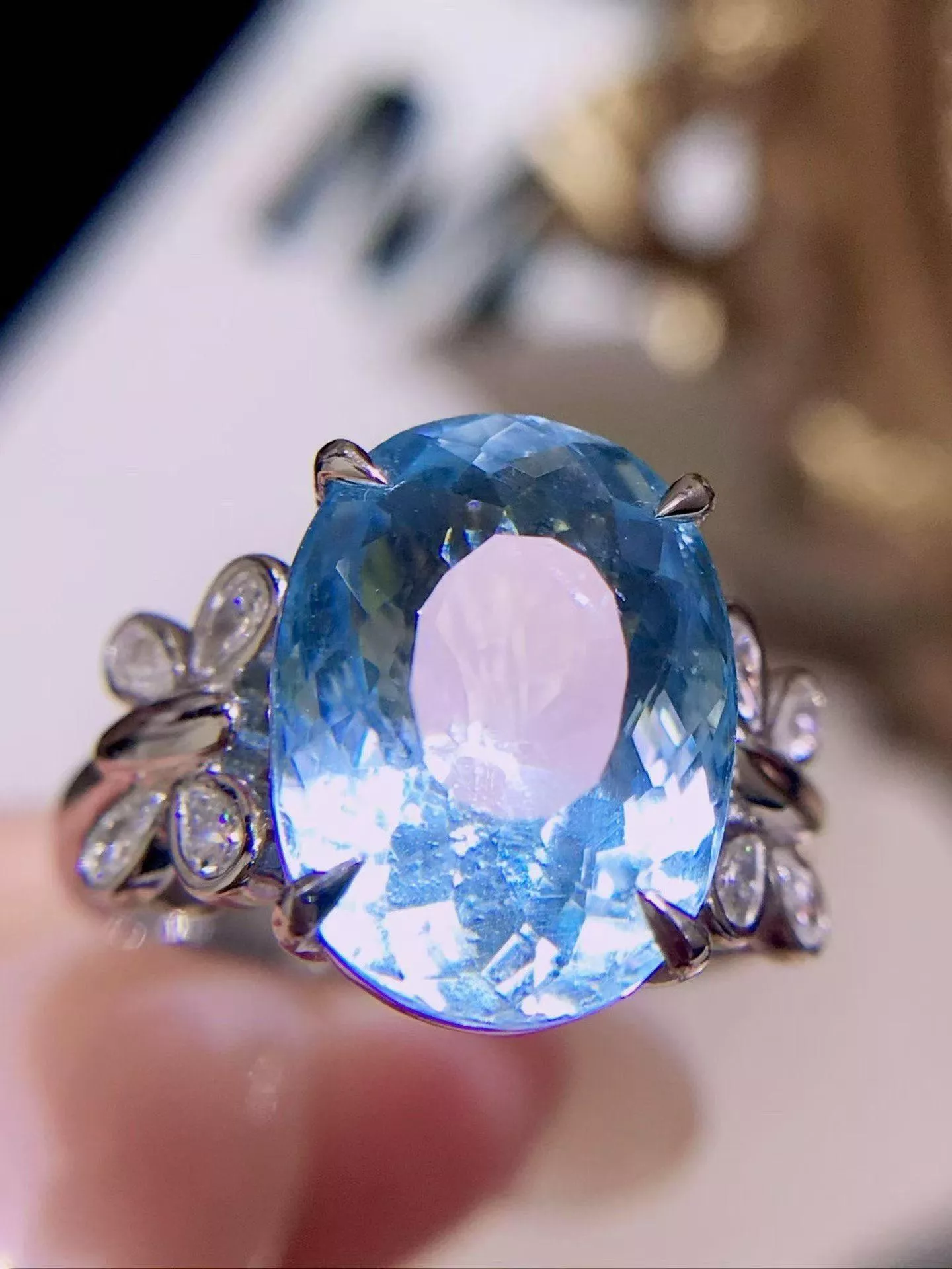 高級冰糖海藍寶戒指  6.1克拉 18k金配鑲  0.39克拉鑽石 台北門市 CG-733