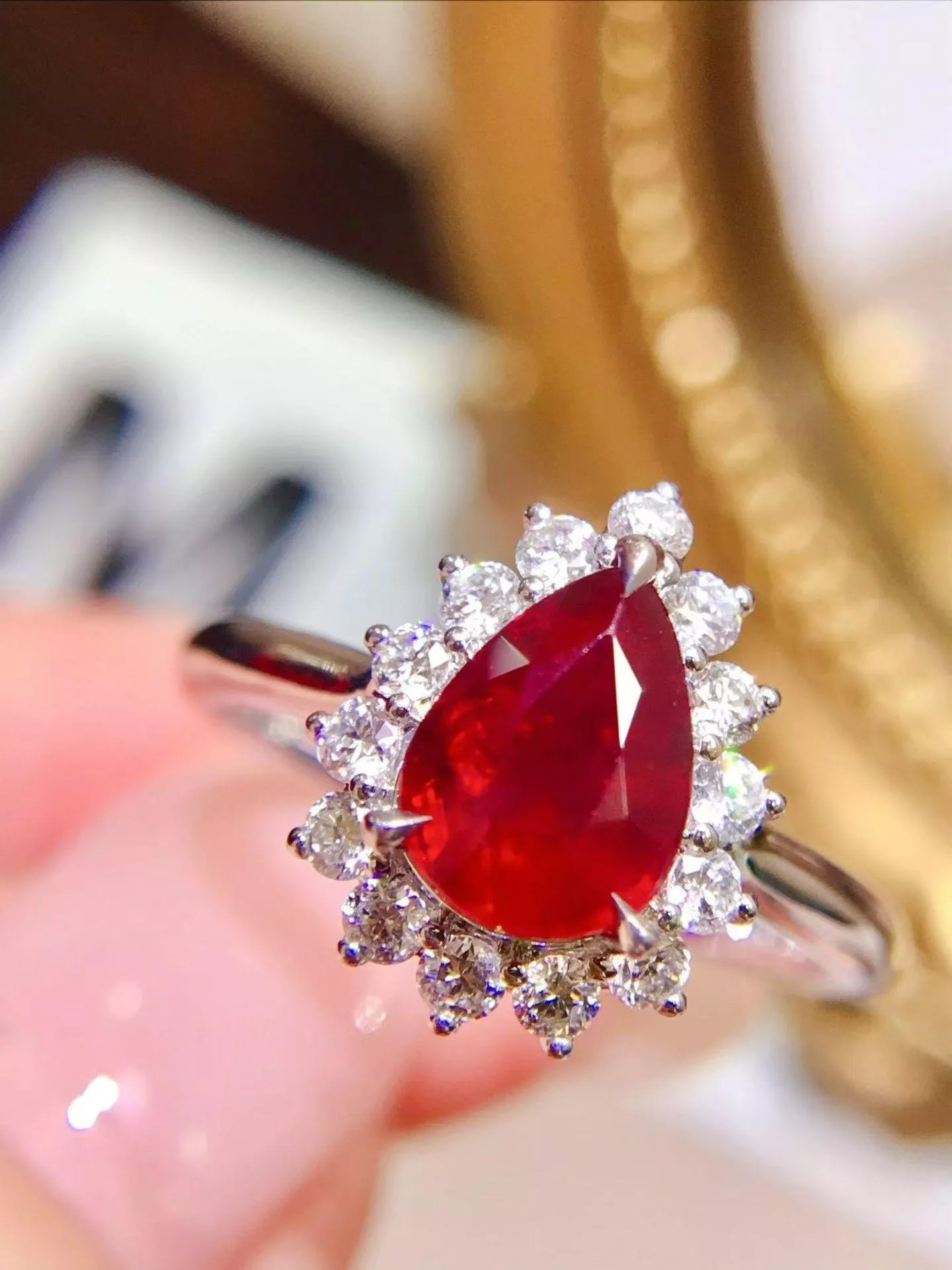 無燒紅寶石戒指  1.6克拉 18k金配鑲 0.52克拉鑽石 台北門市 CG-743