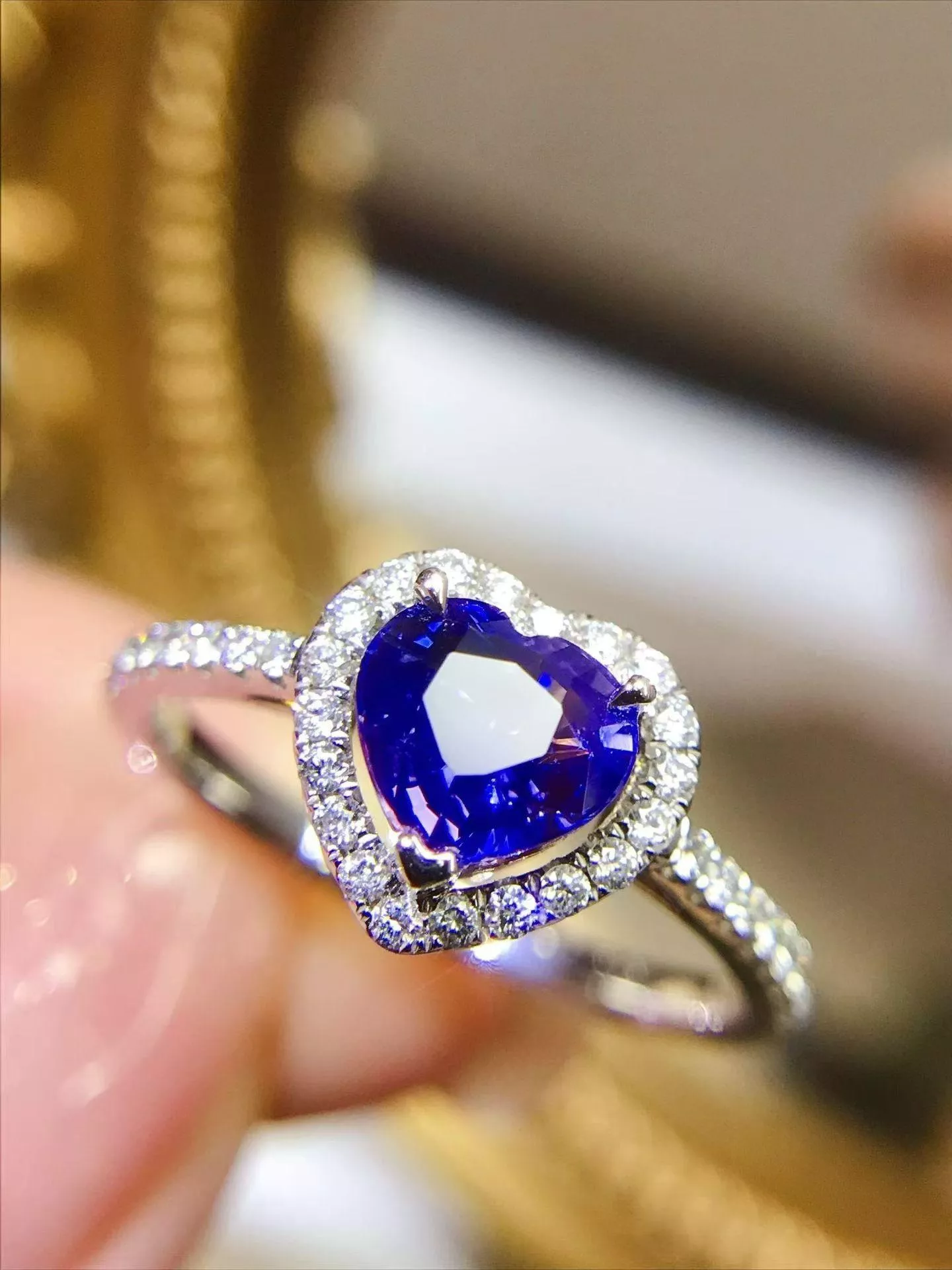 無燒藍寶石戒指 1.04克拉 18k金配鑲 0.35克拉鑽石 台北門市 CG-750