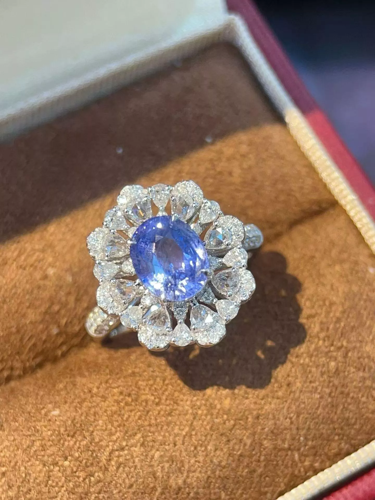 無燒藍寶石戒指  2.52克拉18k金配鑲 0.866克拉鑽石 台北門市 CG-756