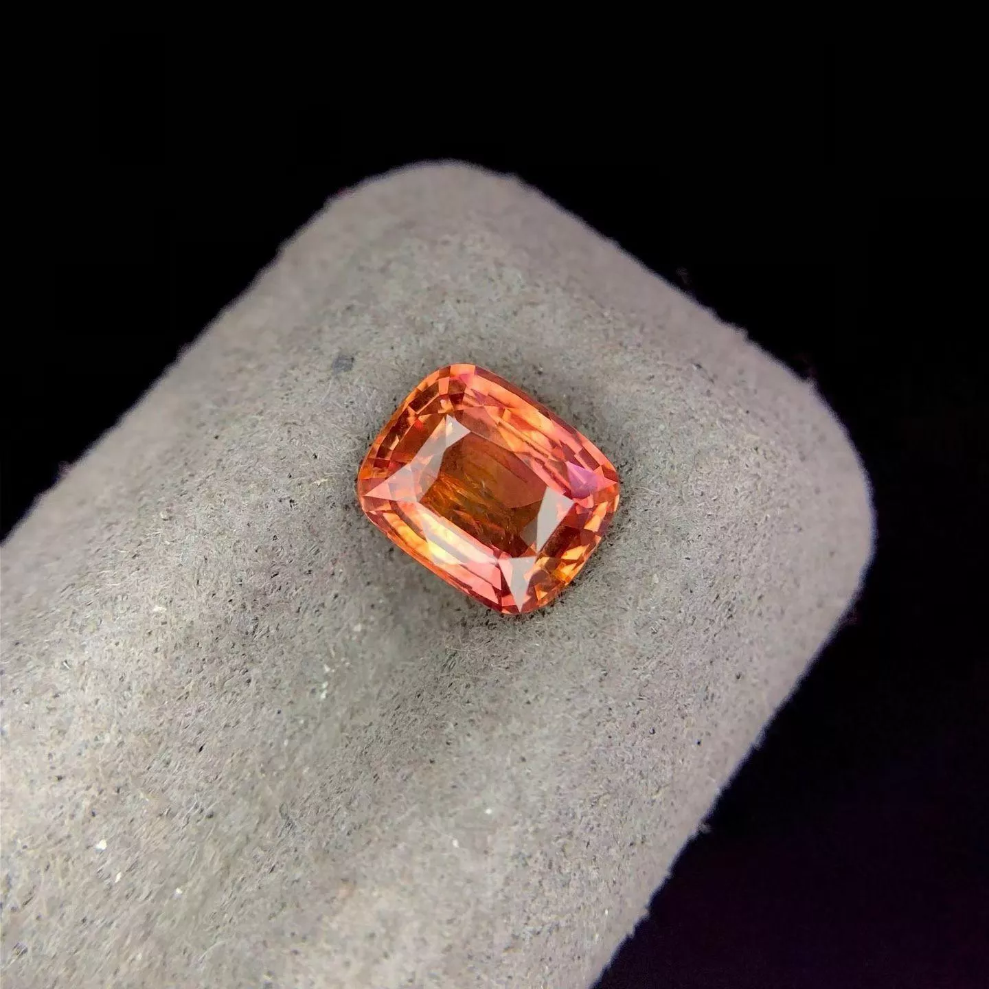 無燒帕帕拉恰藍寶石  1.53克拉  台北門市 CG-765