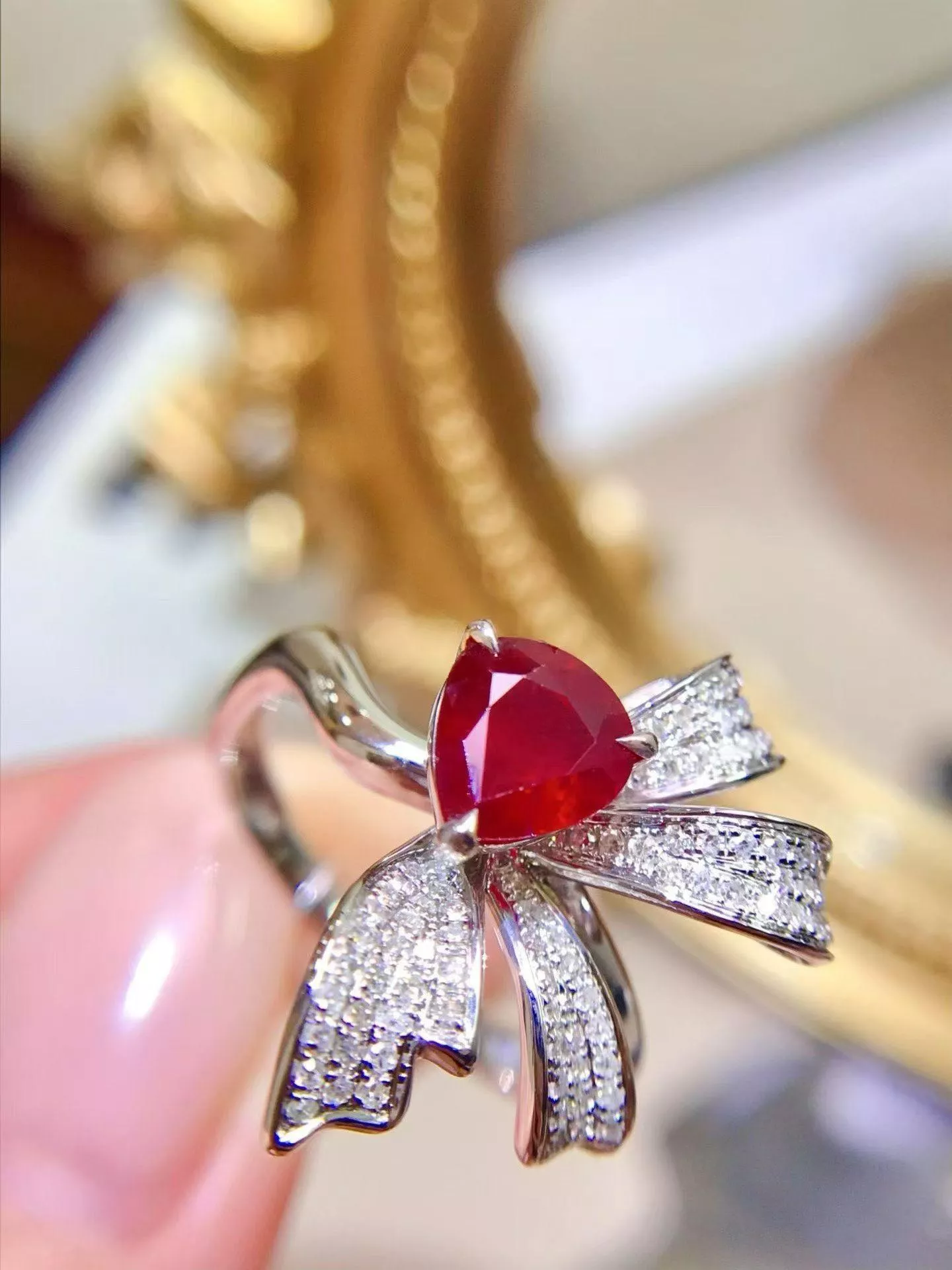 紅寶石戒指  1.1克拉 18k金配鑲 50分鑽石 台北門市 CG-776