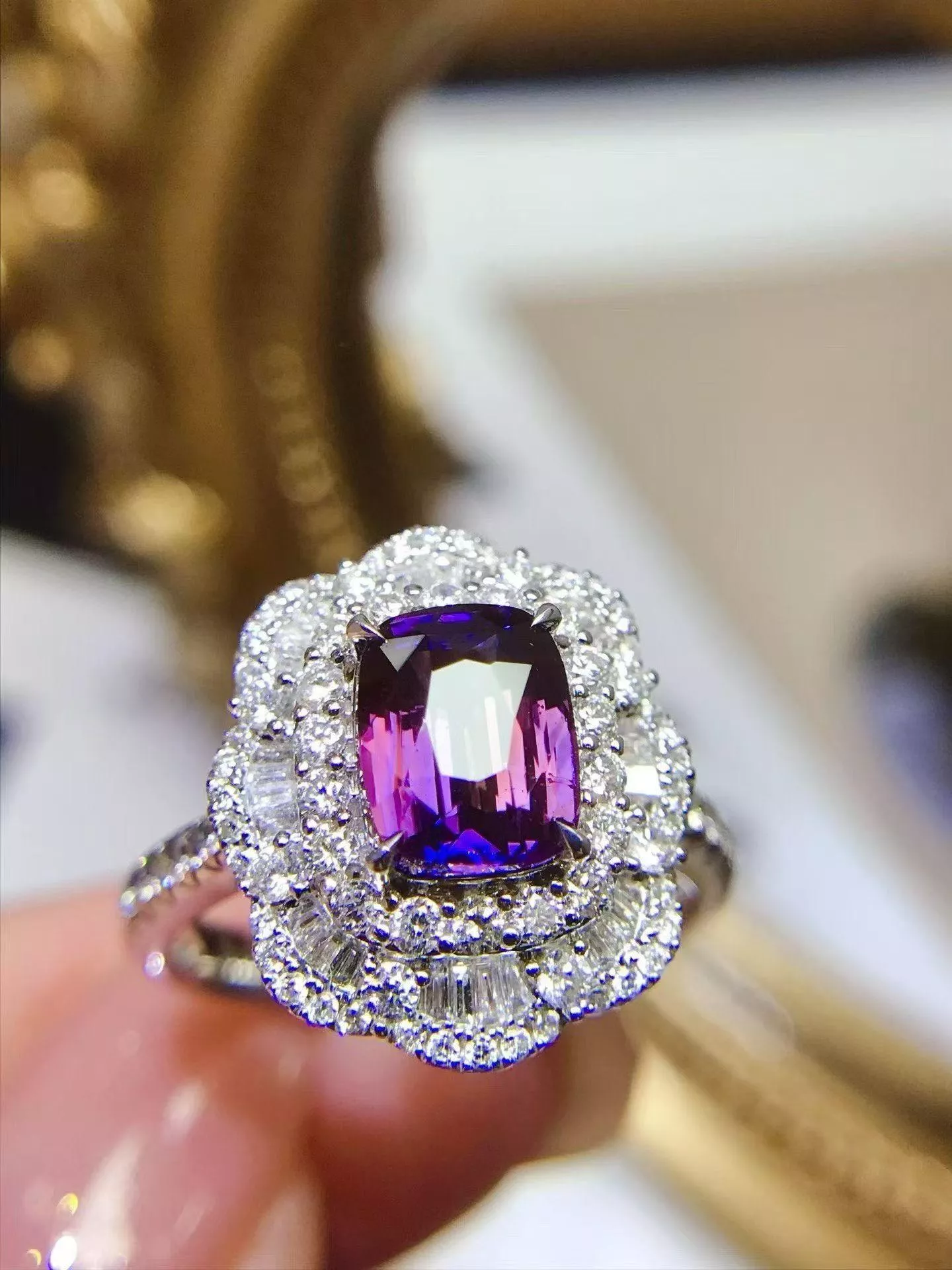 無燒紫色藍寶石戒指  2.07克拉 18k金配鑲 0.85克拉鑽石 台北門市 CG-783