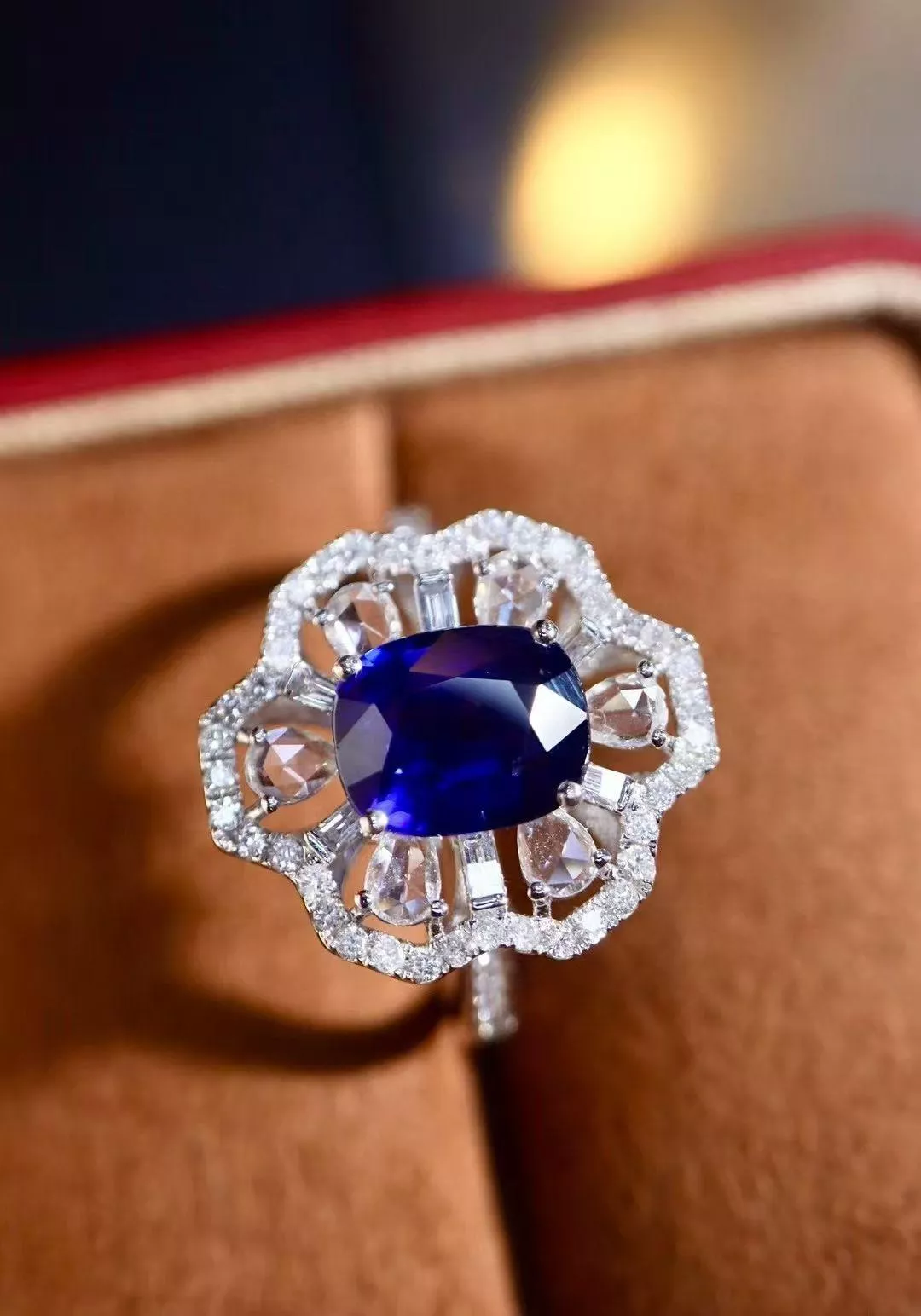 藍寶石戒指  2.45克拉 18k金配鑲 0.698克拉鑽石 台北門市 CG-791