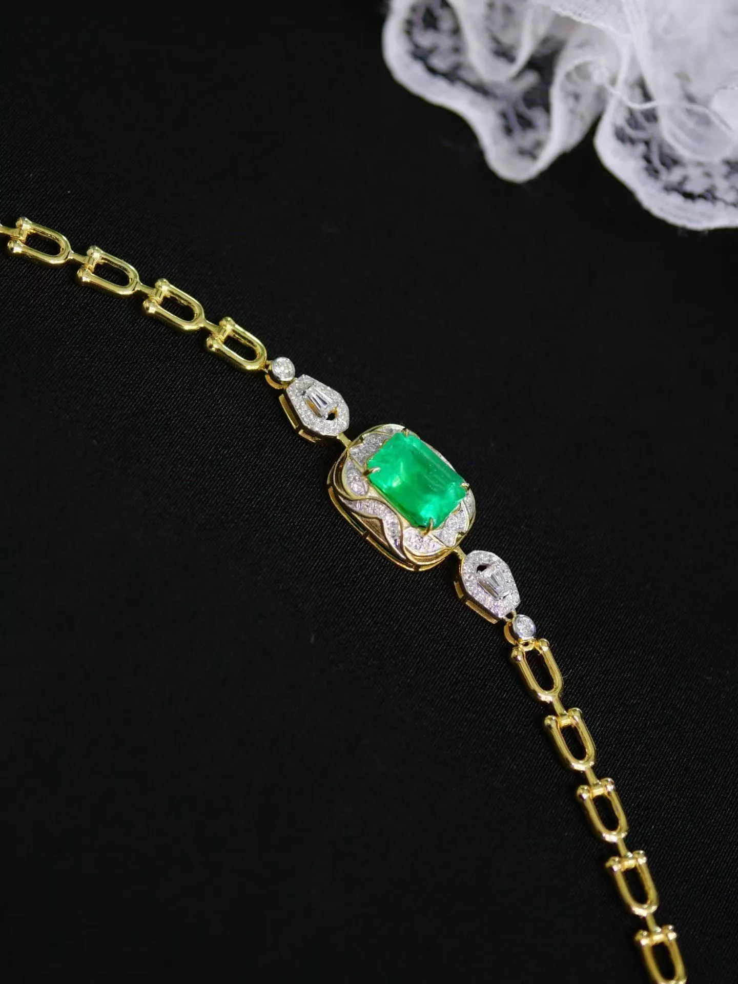 哥倫比亞祖母綠手鍊  1.75克拉 18k金配鑲 0.32克拉鑽石 台北門市 CG-796