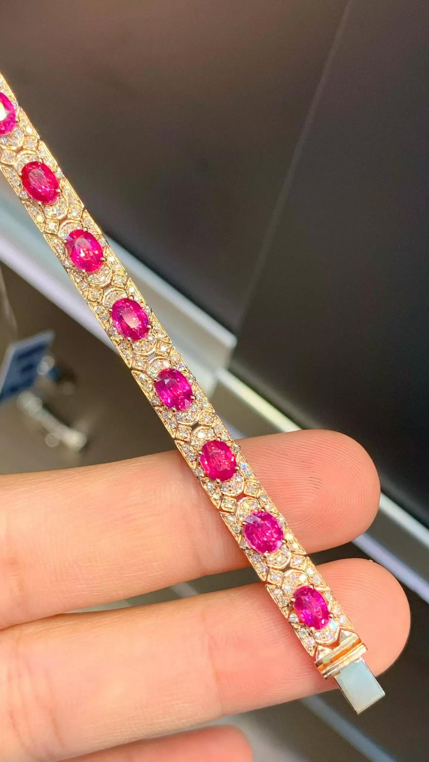 無燒紅寶石手鍊 8.85克拉 18k金配鑲 1.063克拉鑽石 台北門市 CG-882