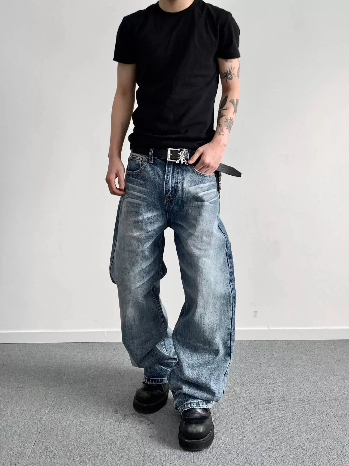 貓鬚彎刀廓版牛王