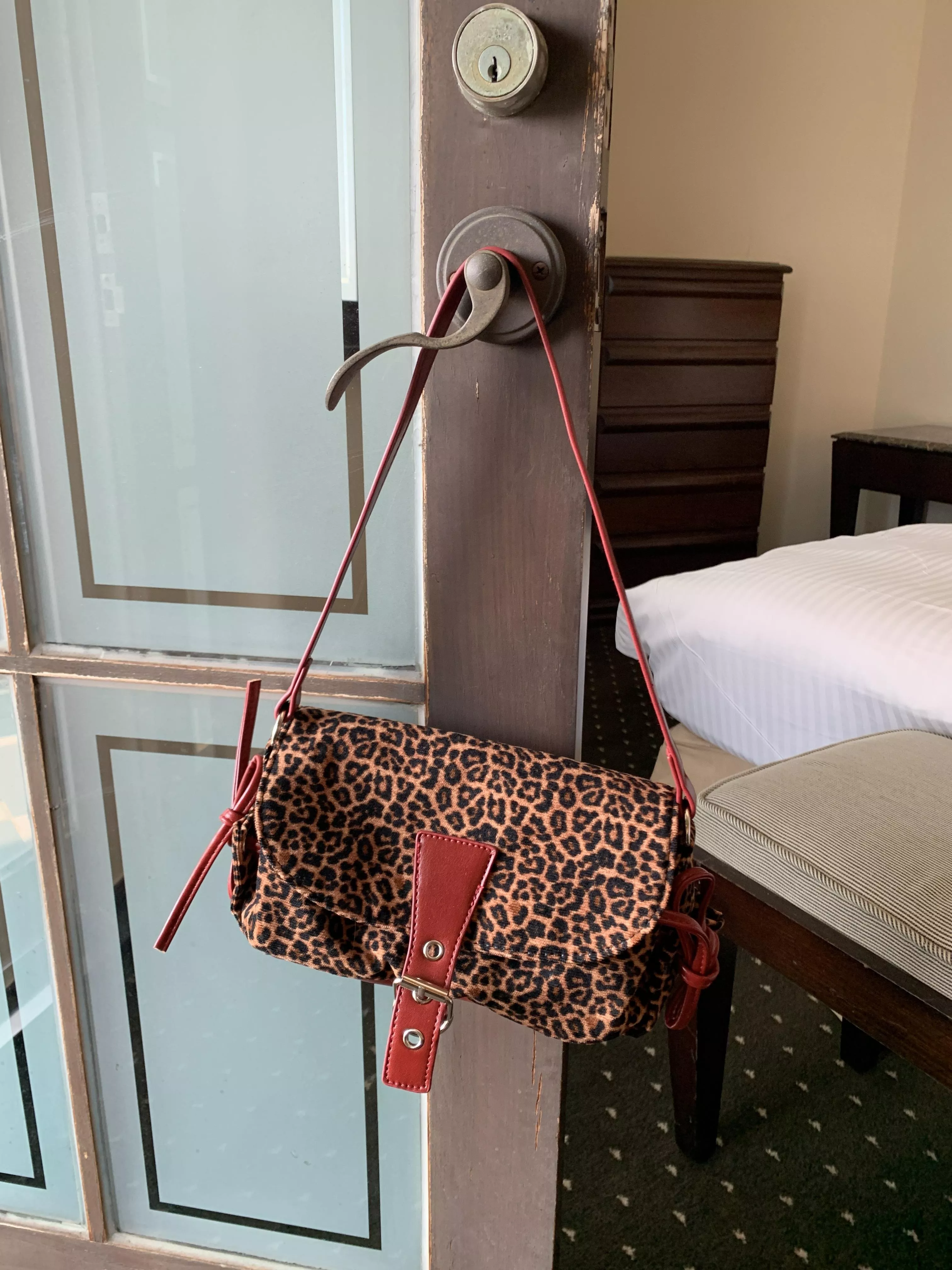 豹紋vintage酒紅腋下包(F)