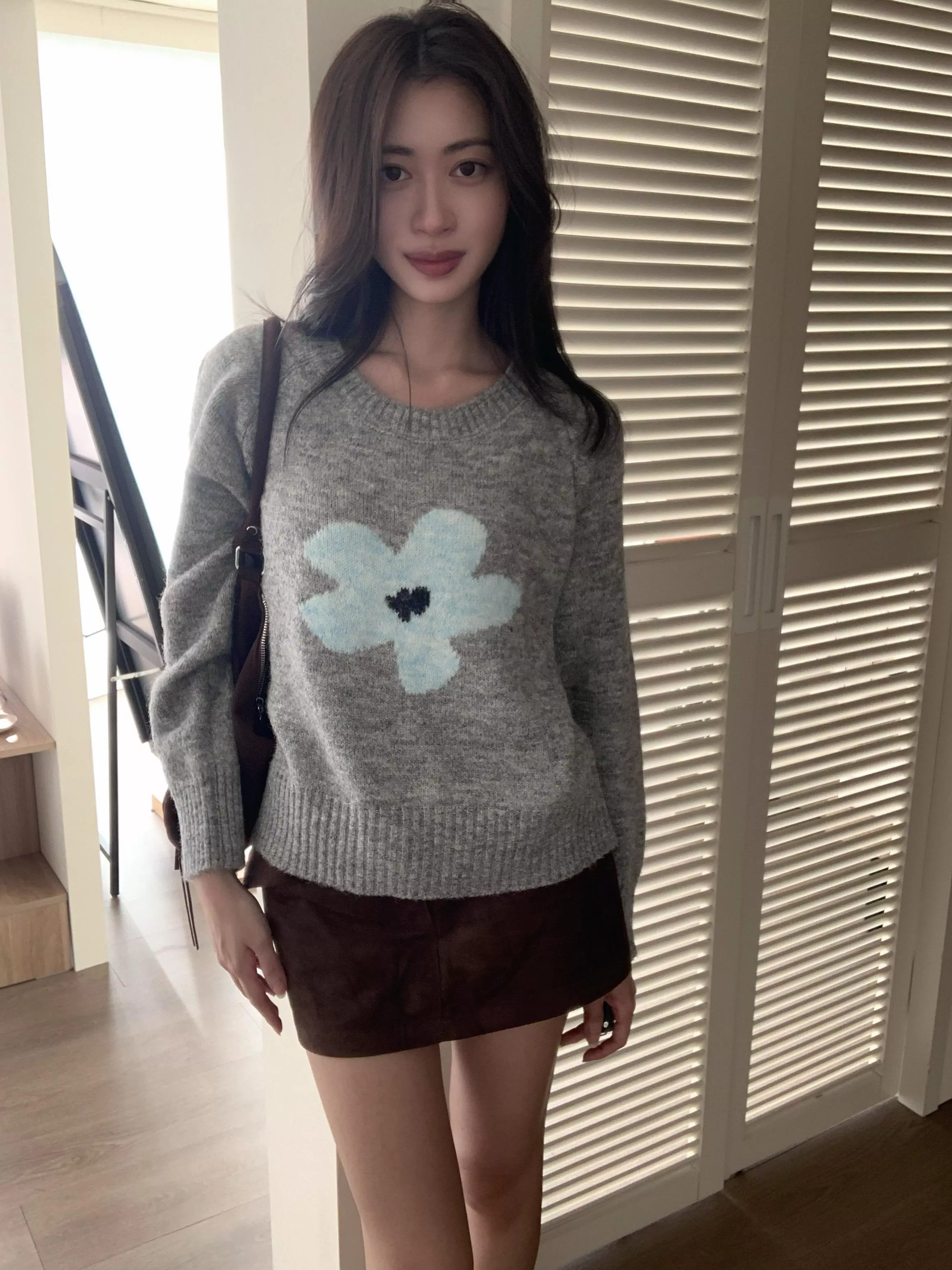 花朵圓領針織上衣(grey)(S)