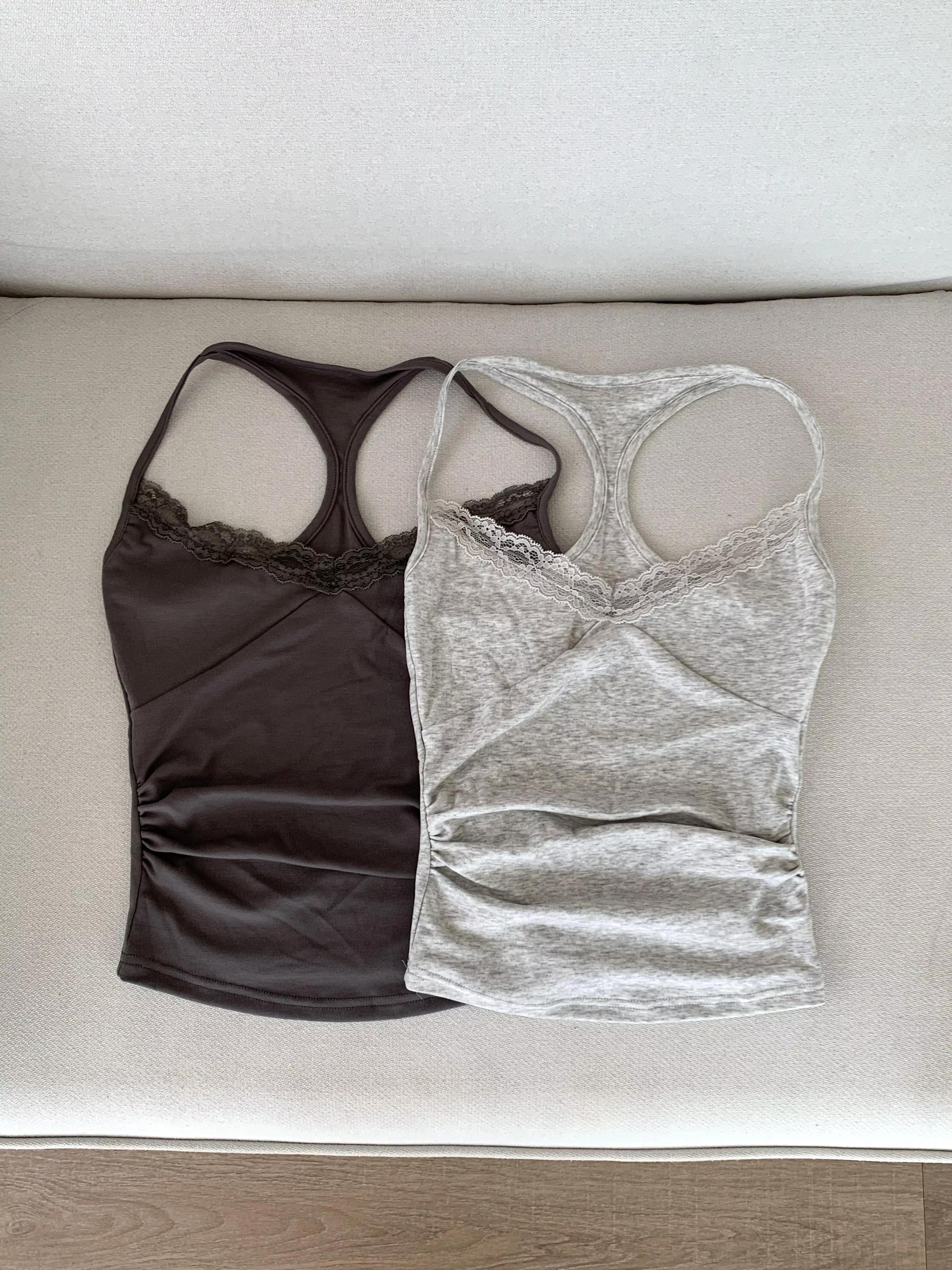 蕾絲領口吊帶背心(dark grey/light grey)(S/M/L)
