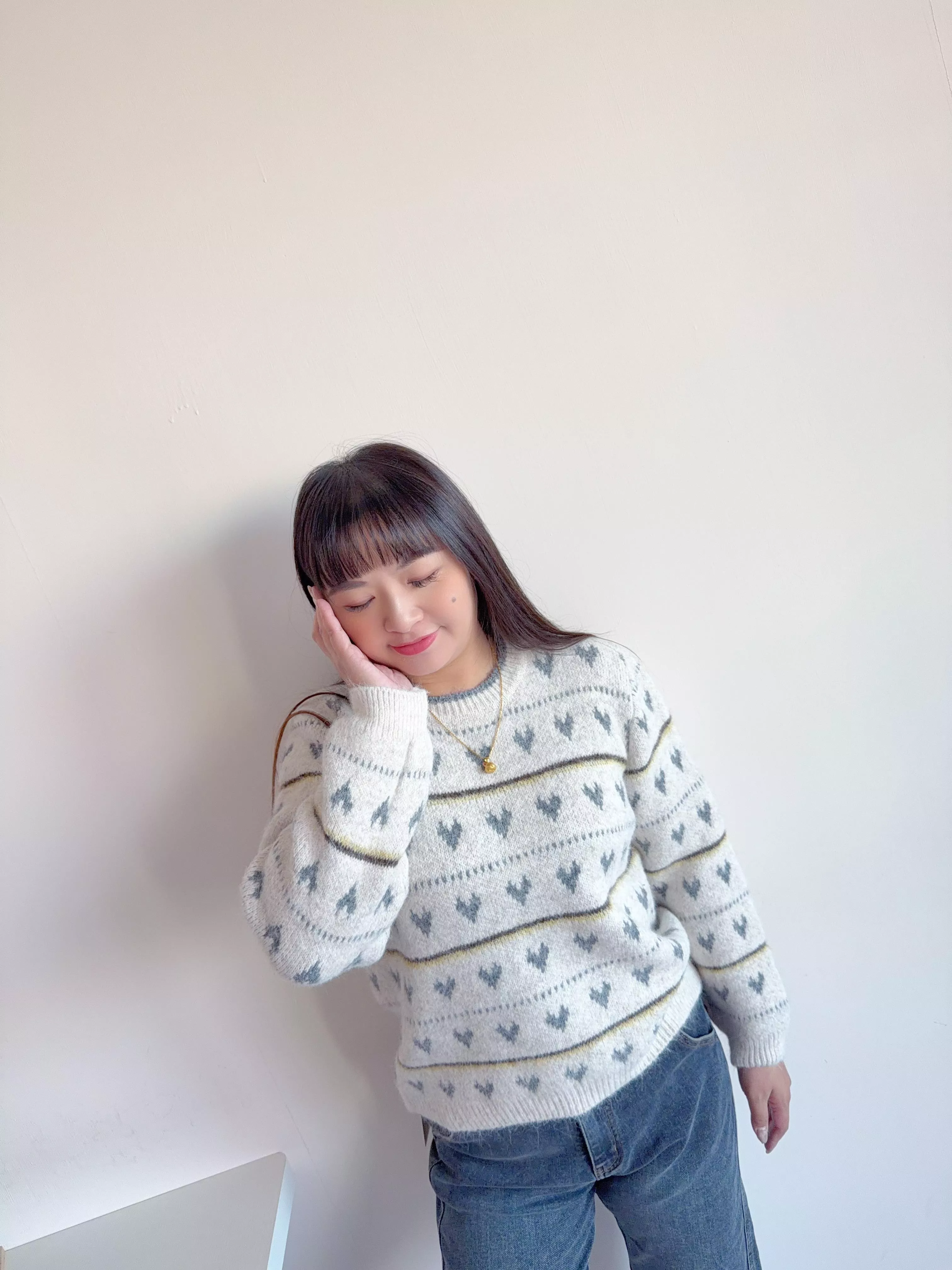 暖系配色愛心毛衣