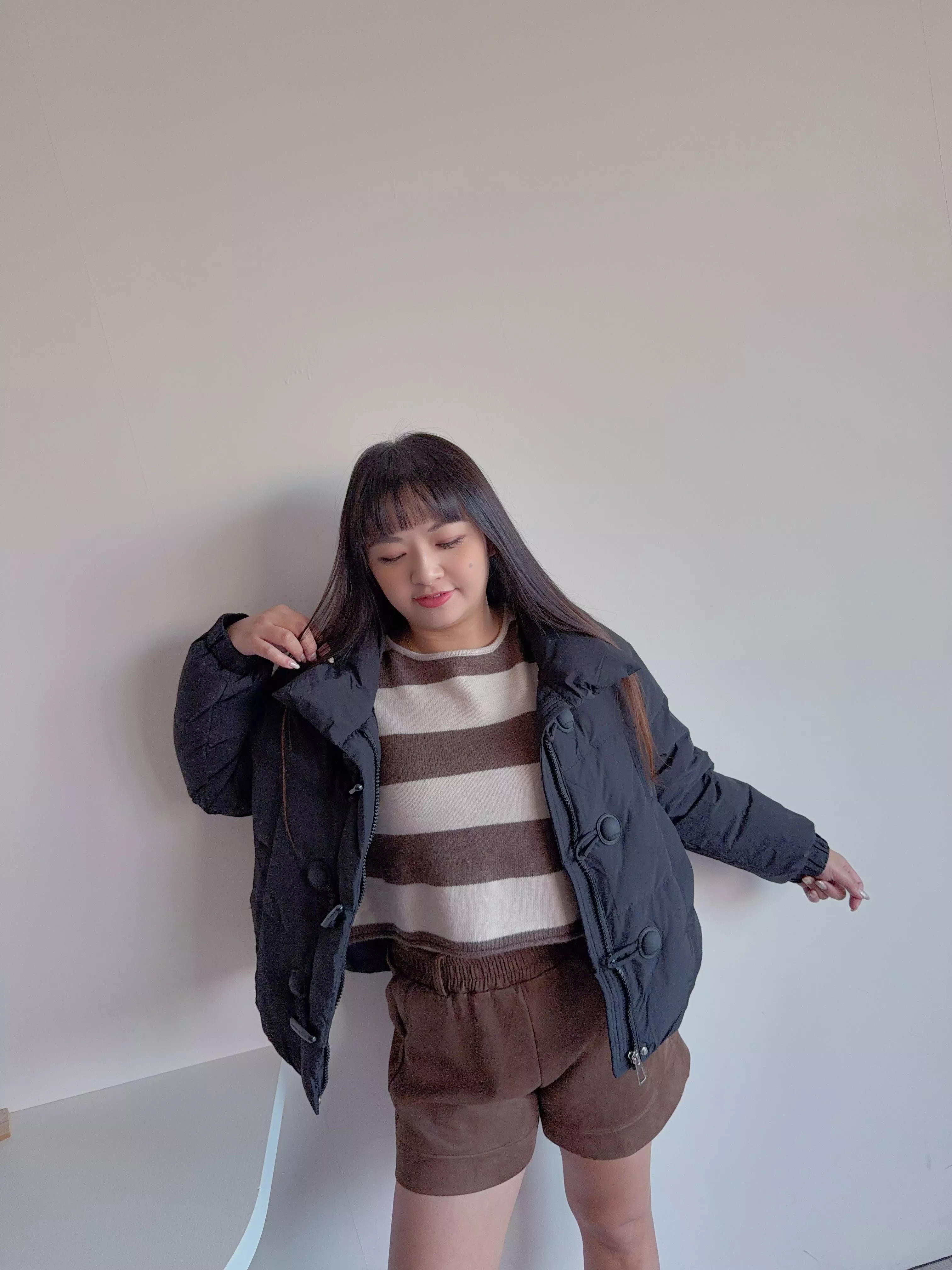 短版牛角羽絨外套