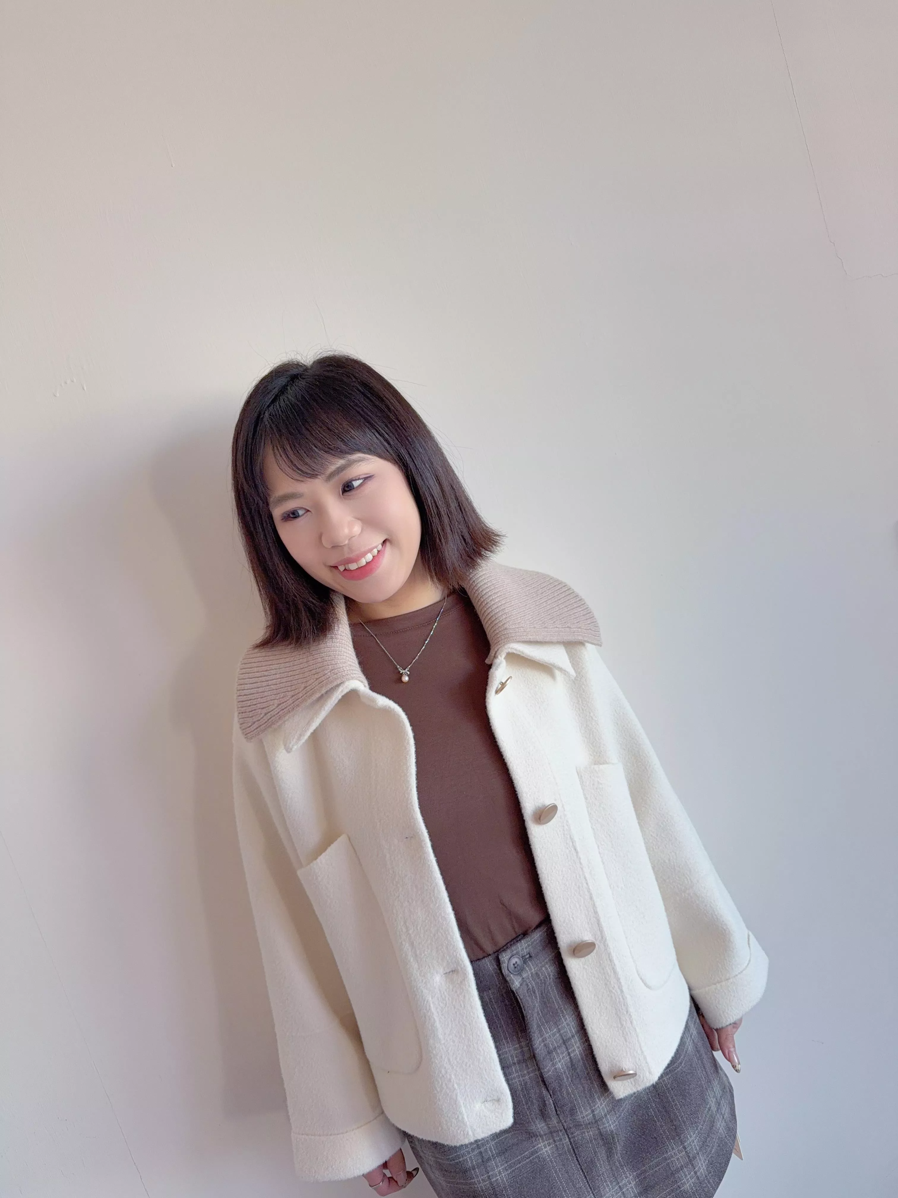 短版大口袋外套