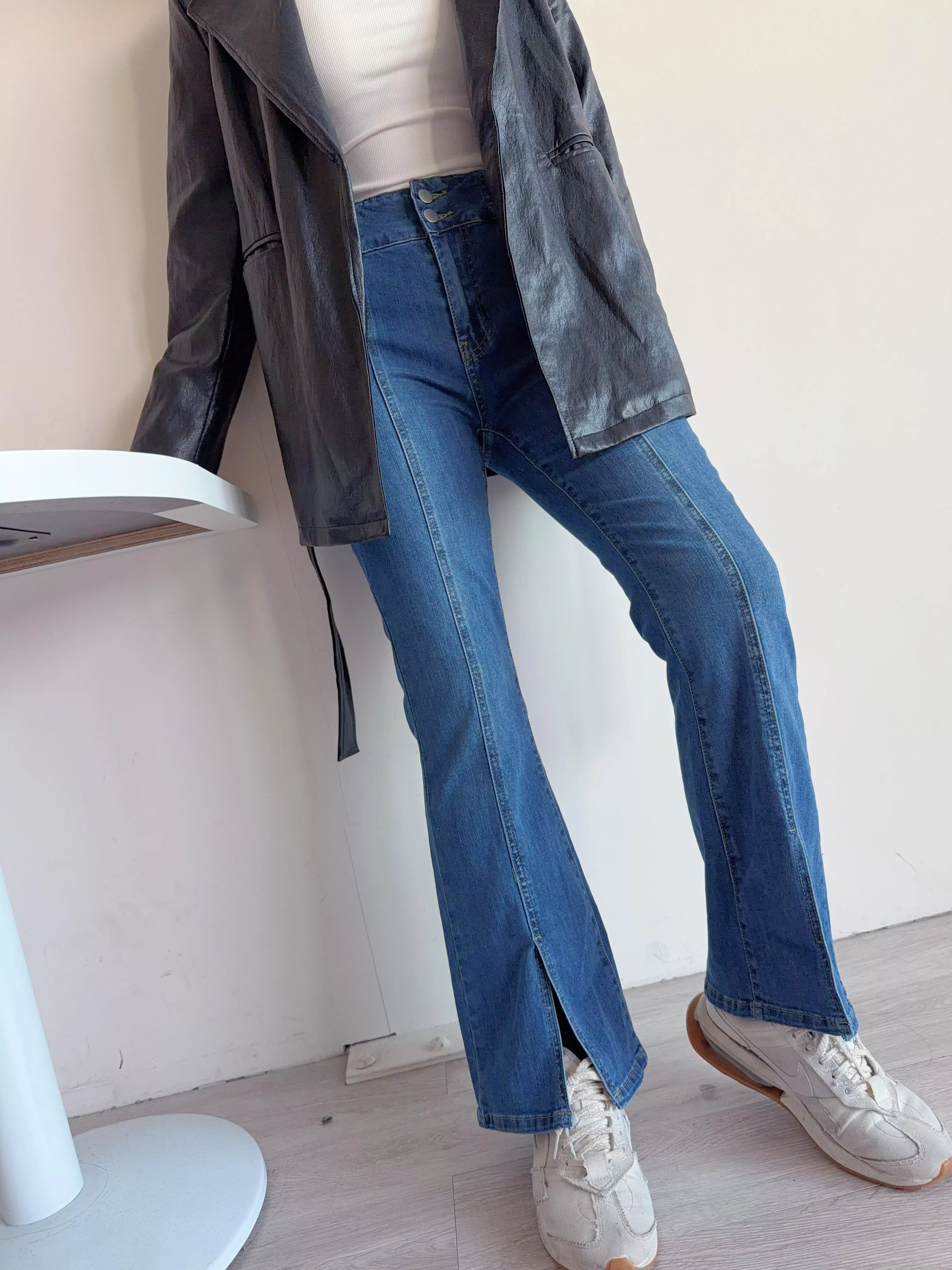 雙釦彈力造型喇叭褲