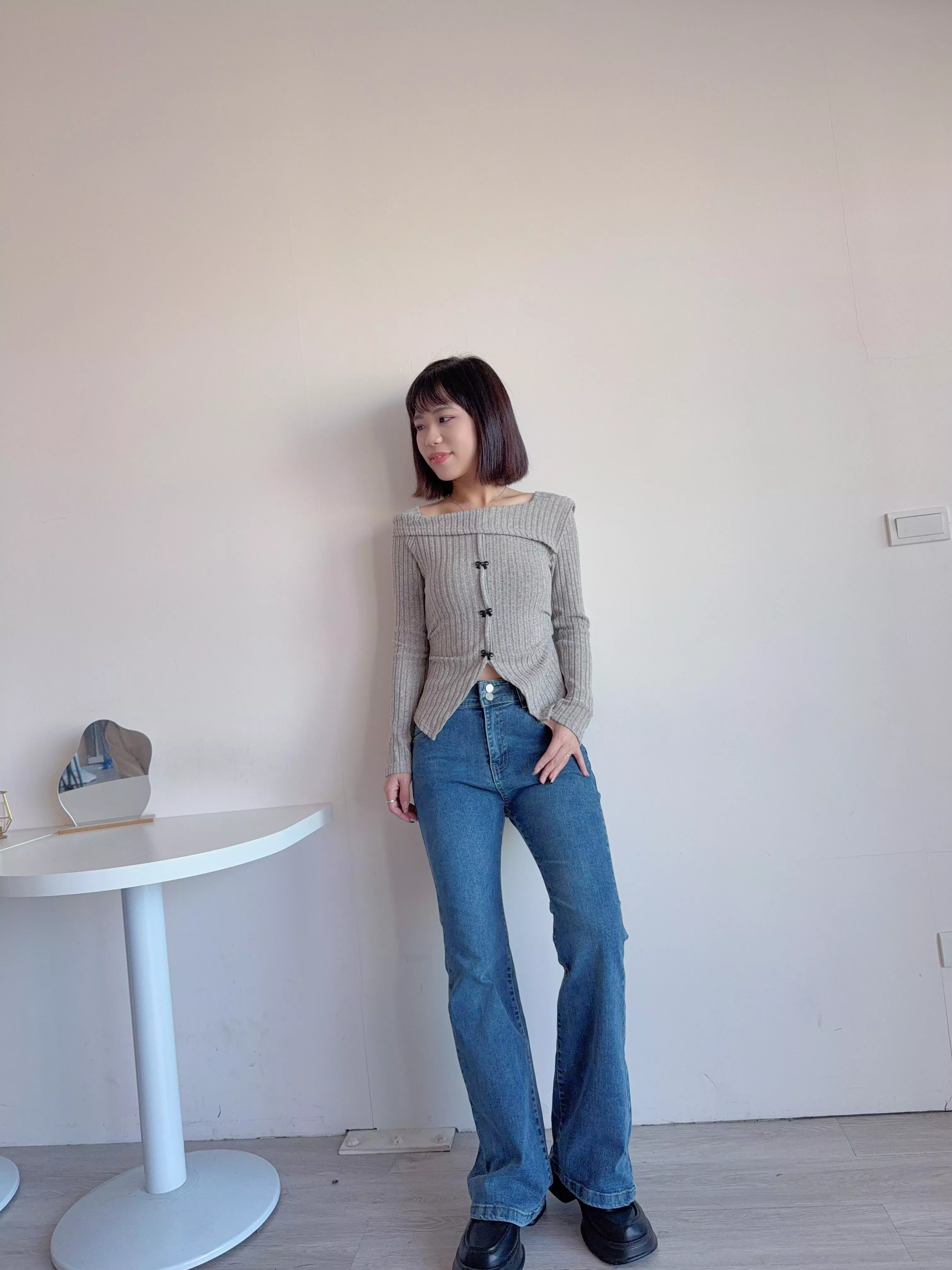 雙釦素色長腿喇叭褲