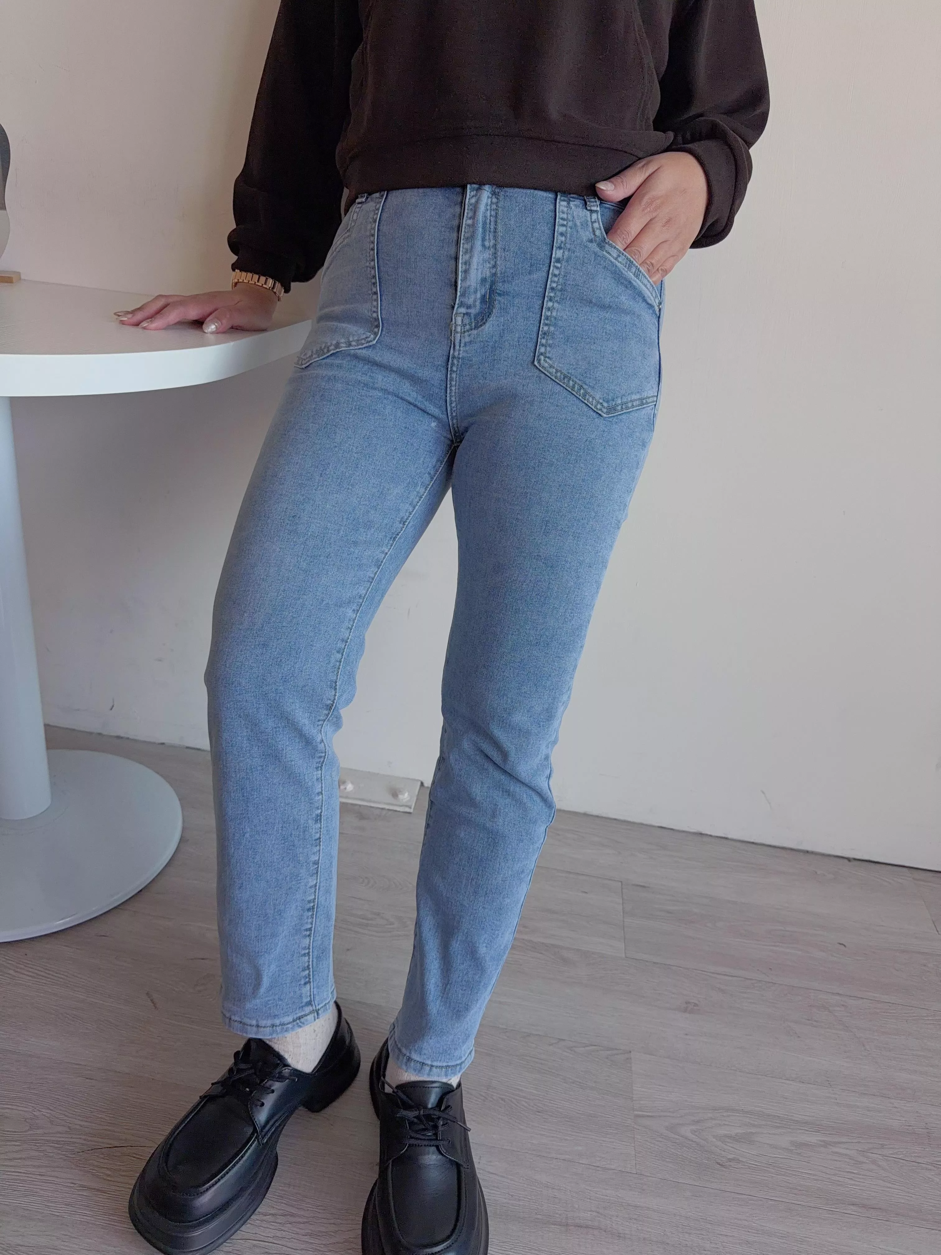 大口袋彈性男友褲