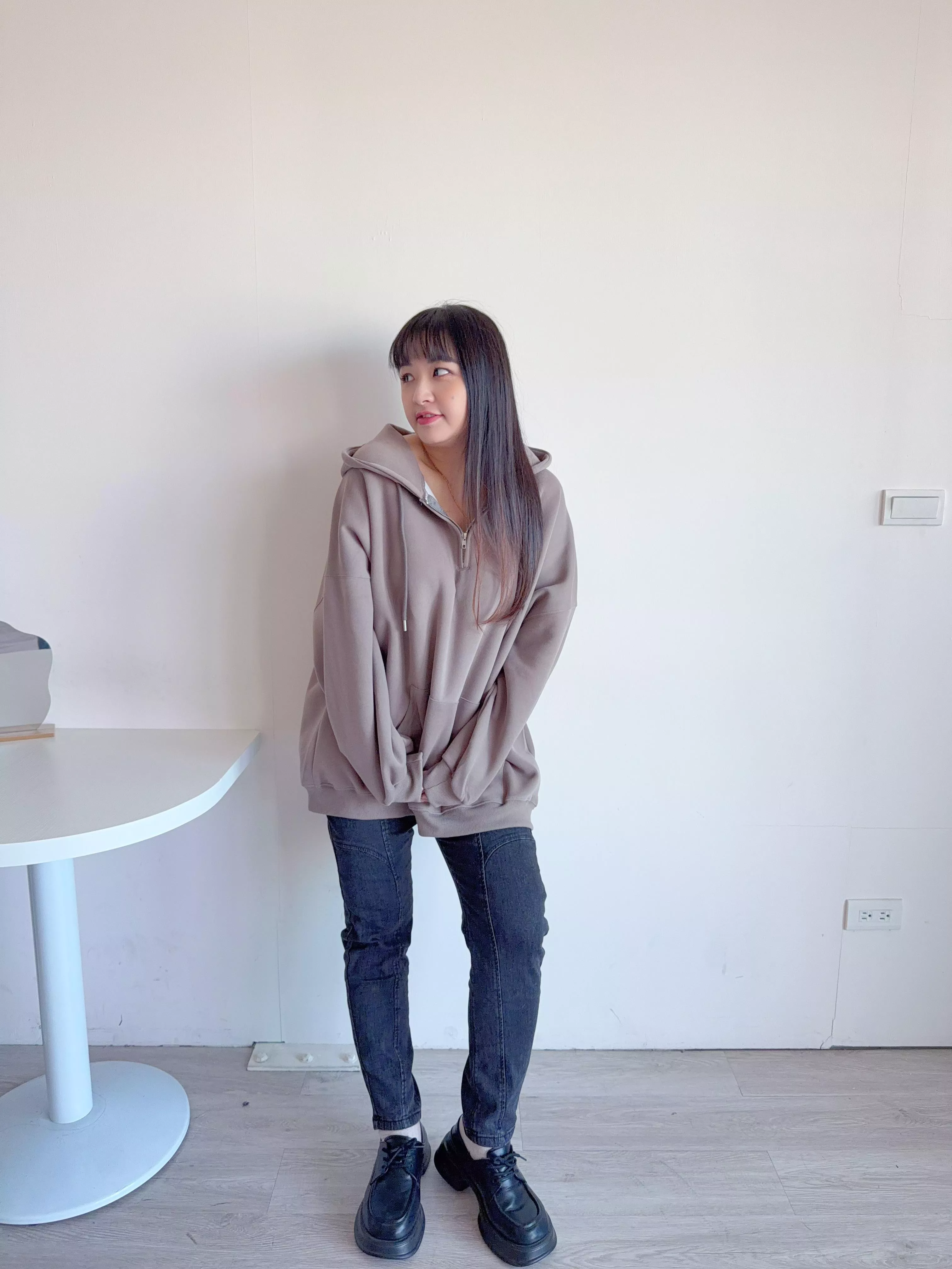 鬆緊造型車線男友褲