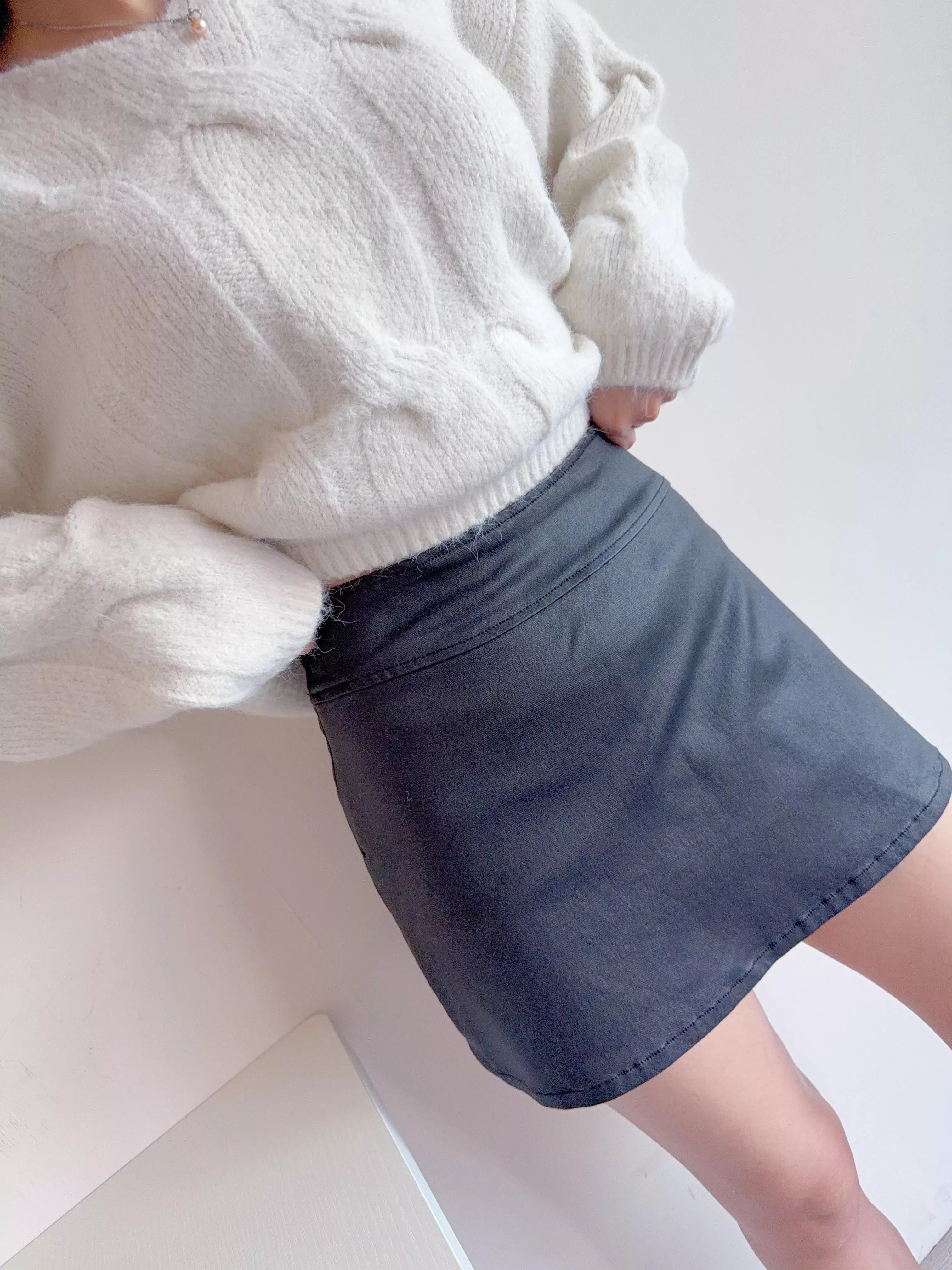 彈性側開皮短裙